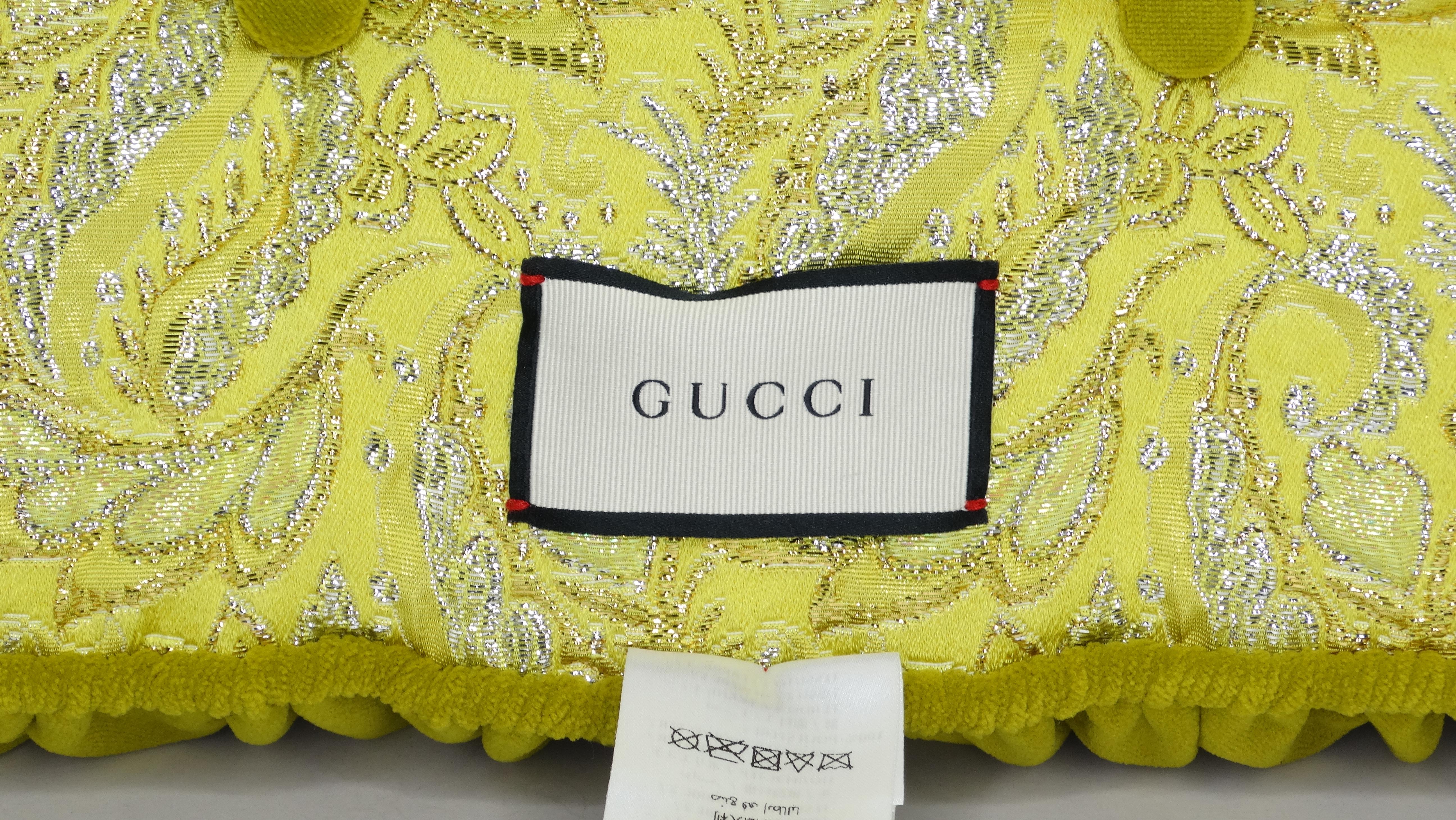 Cuscino in velluto ricamato Gucci 3