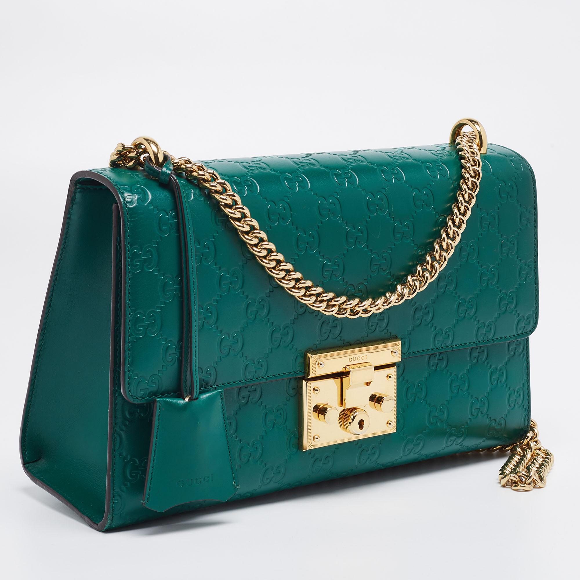 Gucci Emerald Guccissima Leather Medium Padlock Shoulder Bag In Good Condition In Dubai, Al Qouz 2
