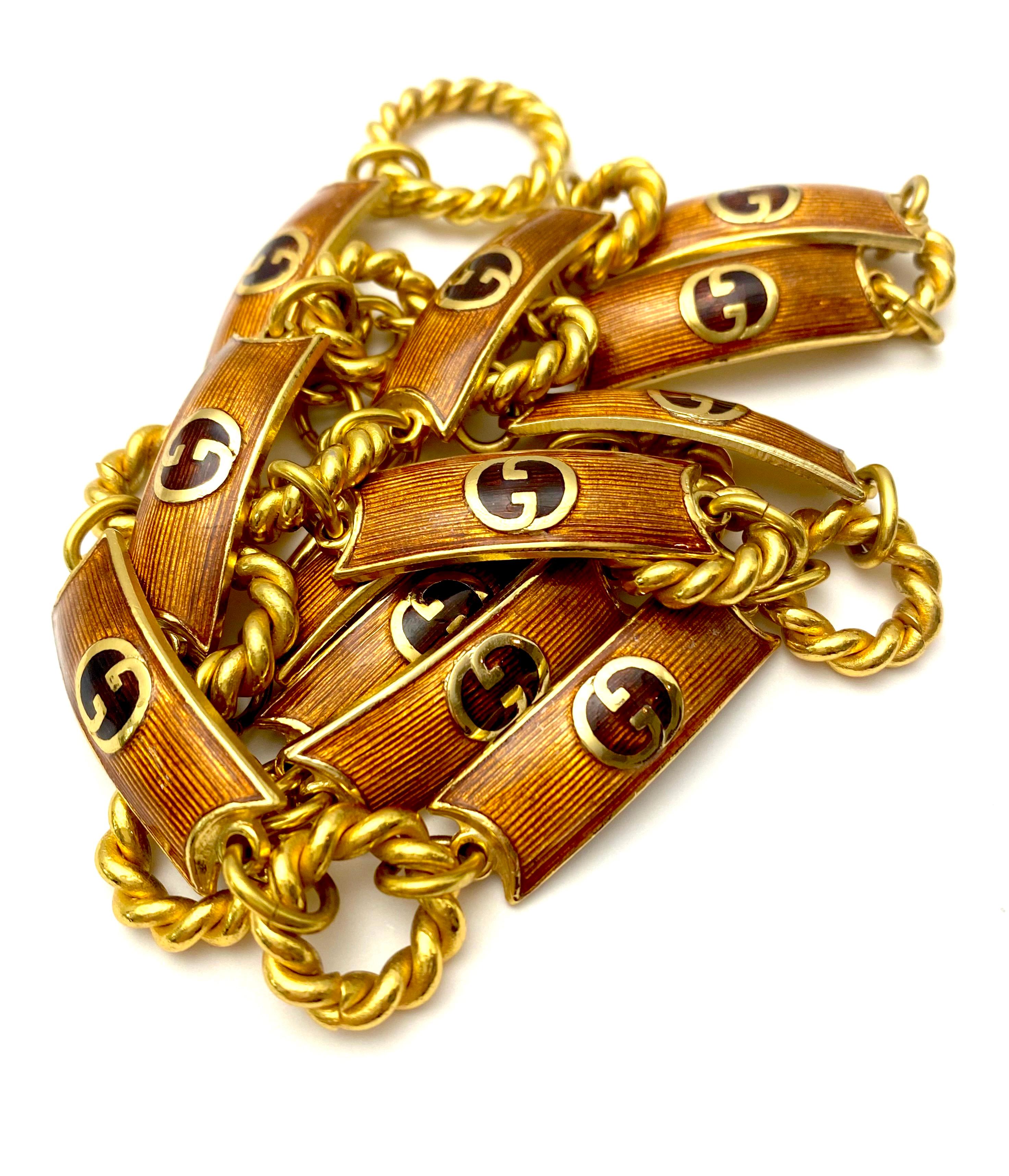 Marron Gucci Ceinture, collier ras du cou ou collier en métal doré et émail en vente