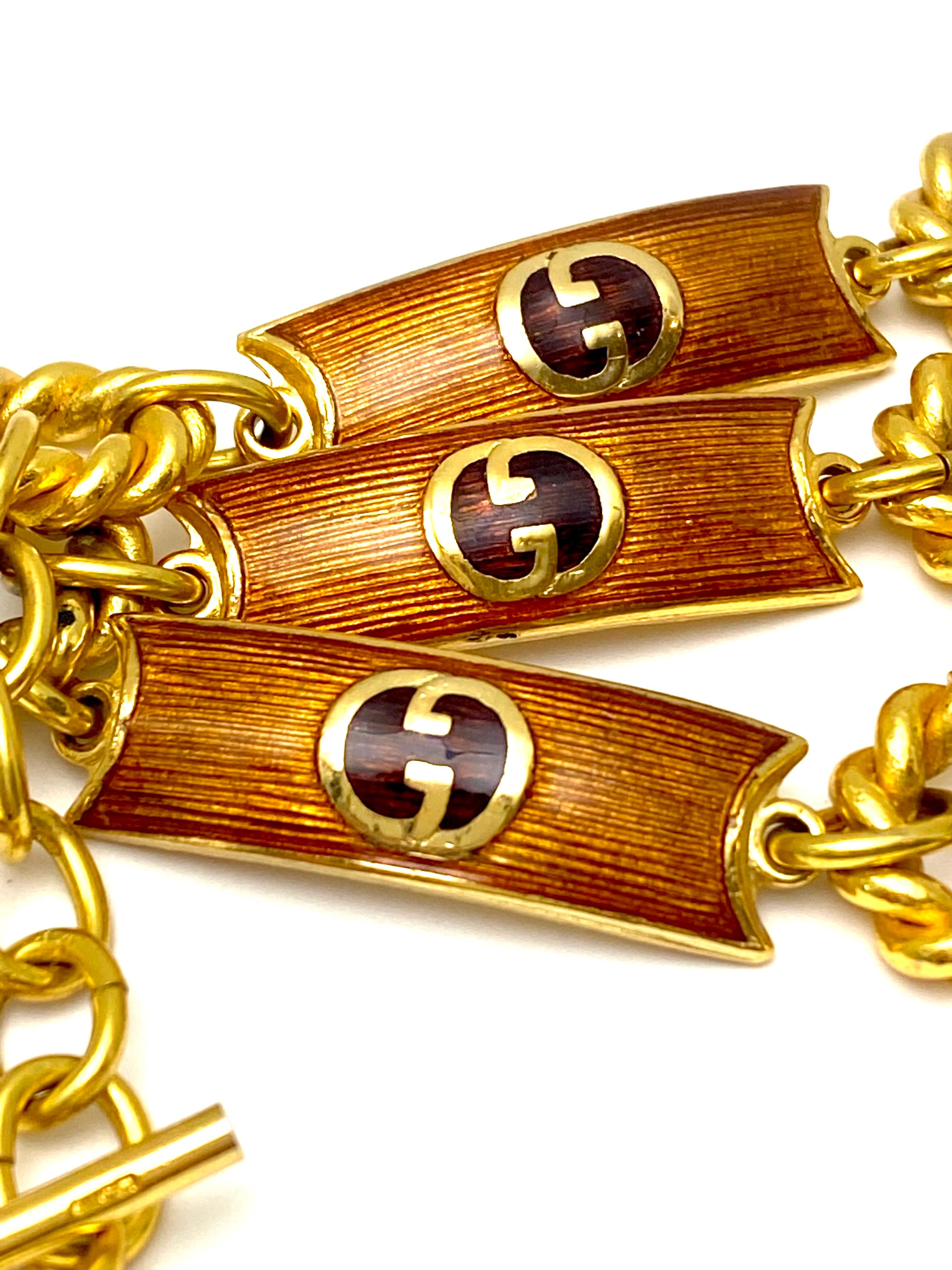 Gucci Ceinture, collier ras du cou ou collier en métal doré et émail Bon état - En vente à New York, NY