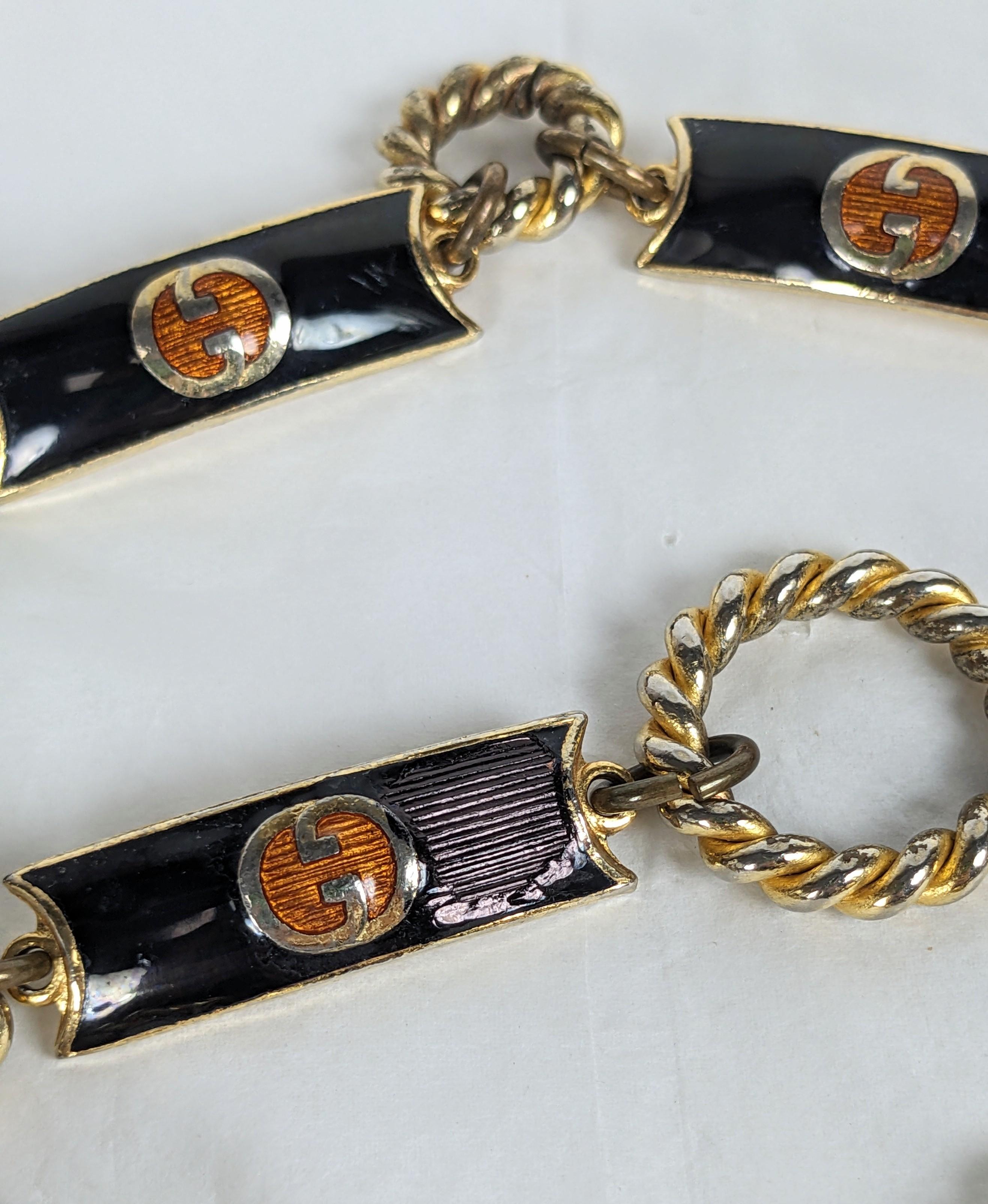 Gucci Gürtel mit emailliertem Logo im Angebot 2