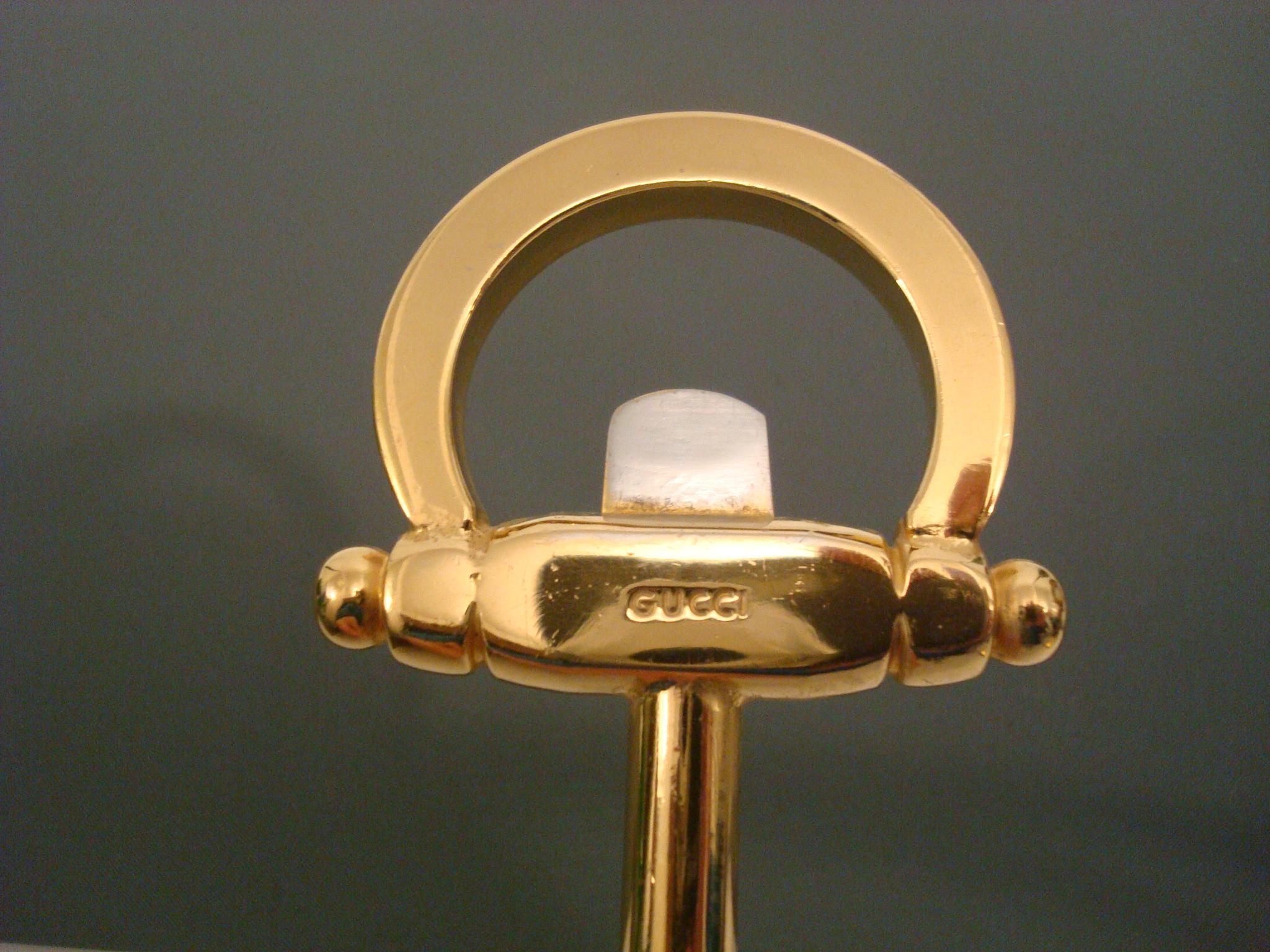 Gucci Equestrian Gilt Flaschenöffner Vintage Barware. Italien 1970er Jahre (Bronze) im Angebot