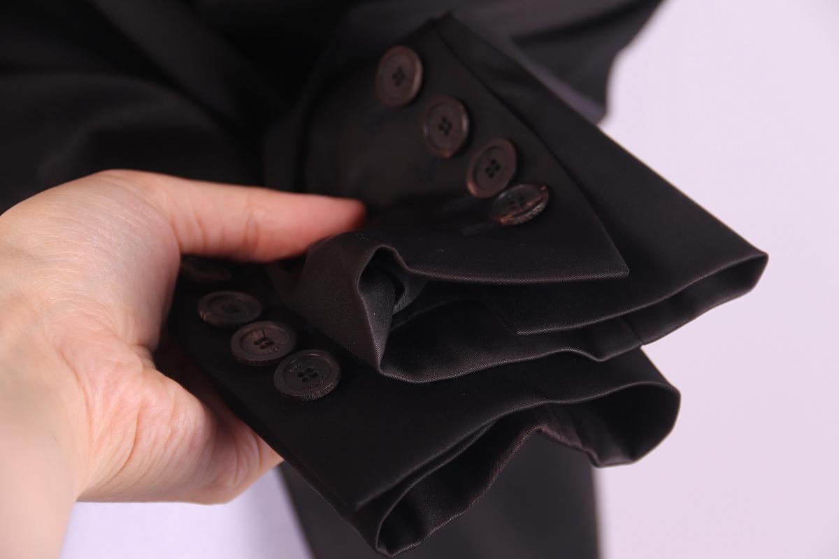 Gucci Era Tom Ford 2004 Jacket

Shoulders: 37 cm → 14.57 in
Sleeve: 65.5 cm → 25.79 in
Armpit: 41.5 cm → 16.34 in
Length: 63 cm → 24.80 in




mannequin 84.5 cm x 62 cm x 91 cm mannequin 33.35 in x 24.49 in x 35.79 in