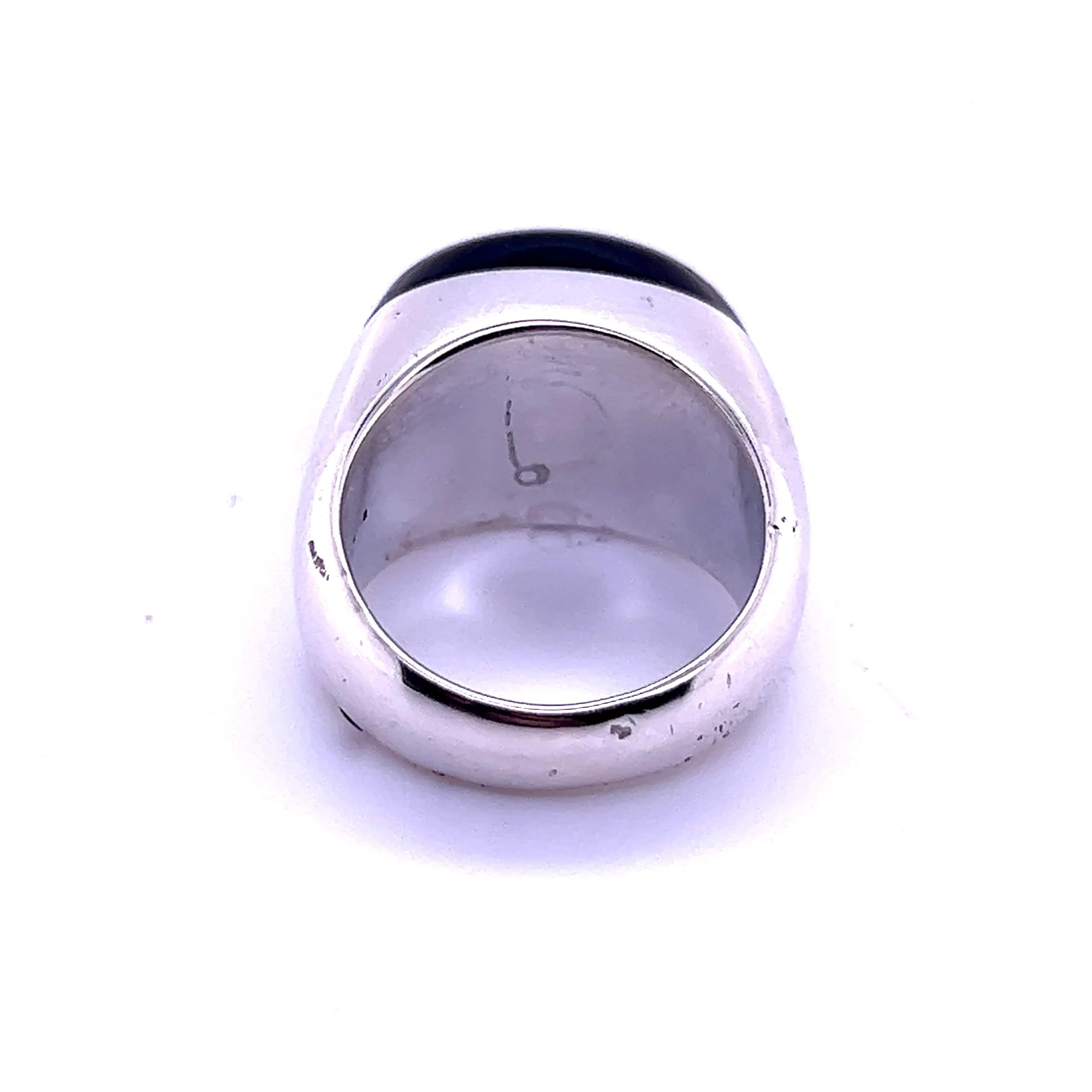 Gucci Nachlass Schwarzer Onyx Ring Größe 6,75 Sterlingsilber 6 mm  (Ovalschliff) im Angebot