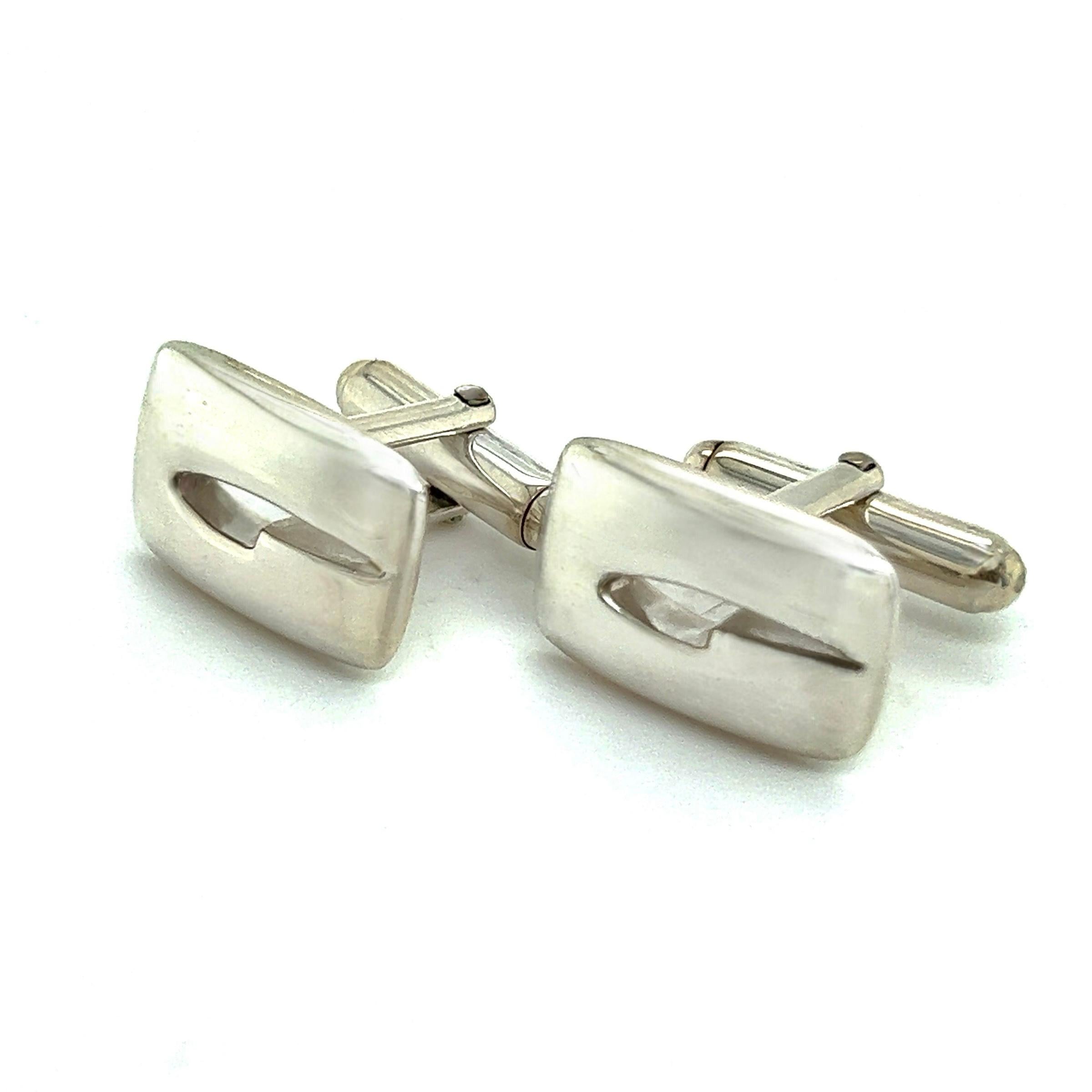 Gucci Estate Mens Cufflinks Sterling Silver In Good Condition For Sale In Brooklyn, NY