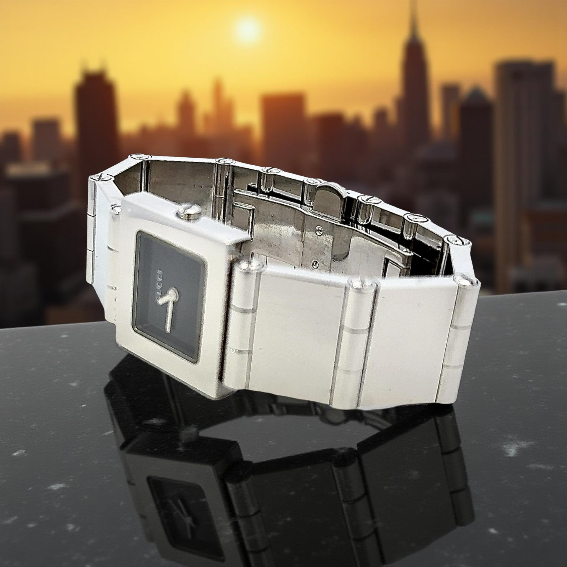 Femenino o masculino Reloj de pulsera Gucci de acero inoxidable resistente al agua y de fabricación suiza 6