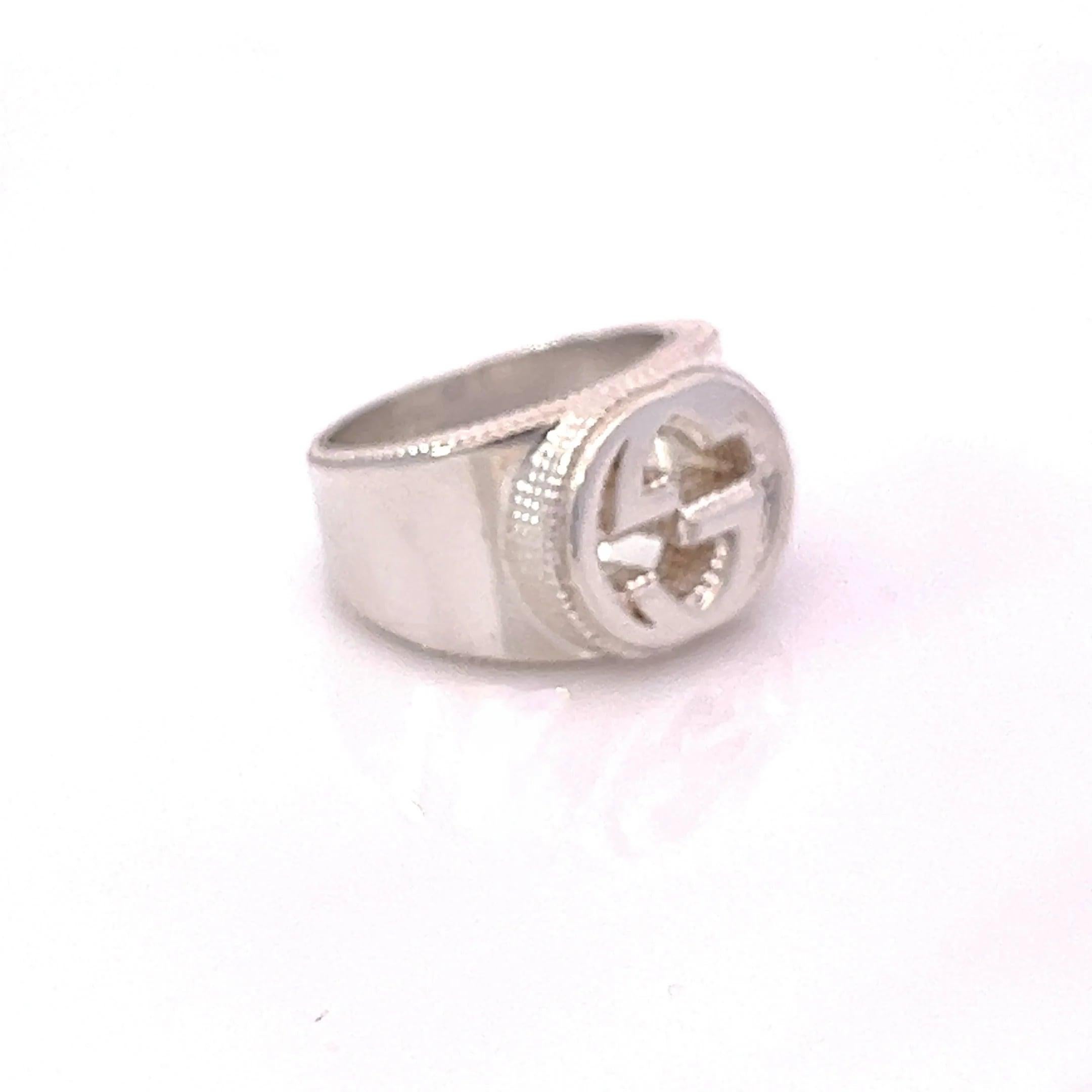 Women's or Men's Gucci Estate Sterling Silver Ring Size 8.5, 15 mm Height 17.9 Grams For Sale