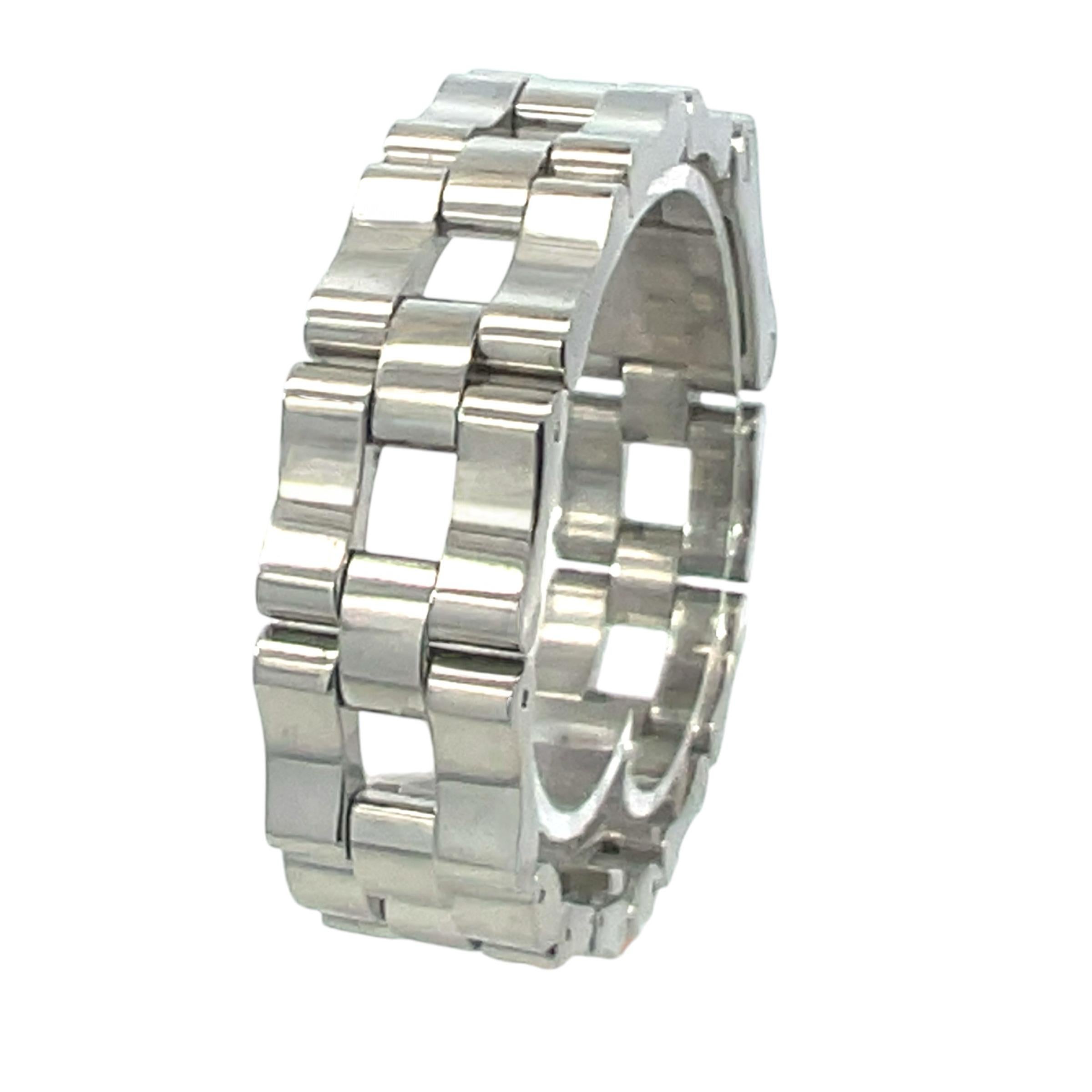 Gucci Estate Swiss Made Stainless Steel Ladies Wristwatch For Sale 1