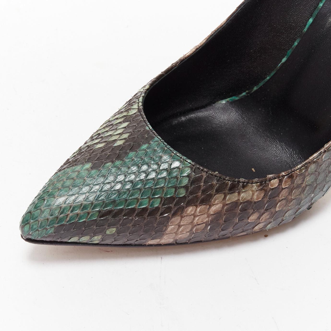 Gucci Exclusive escarpins à talon classique en cuir écaillé vert marron EU38 en vente 2