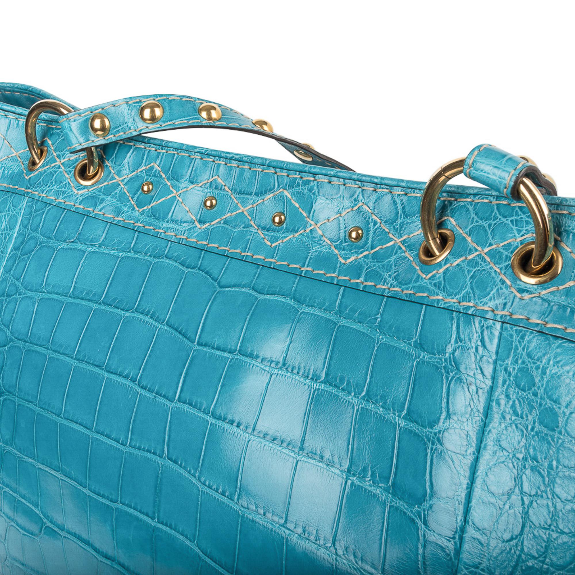Gucci Exclusive Limited Edition Turquoise Crocodile Irina Tote Bag  For Sale 2