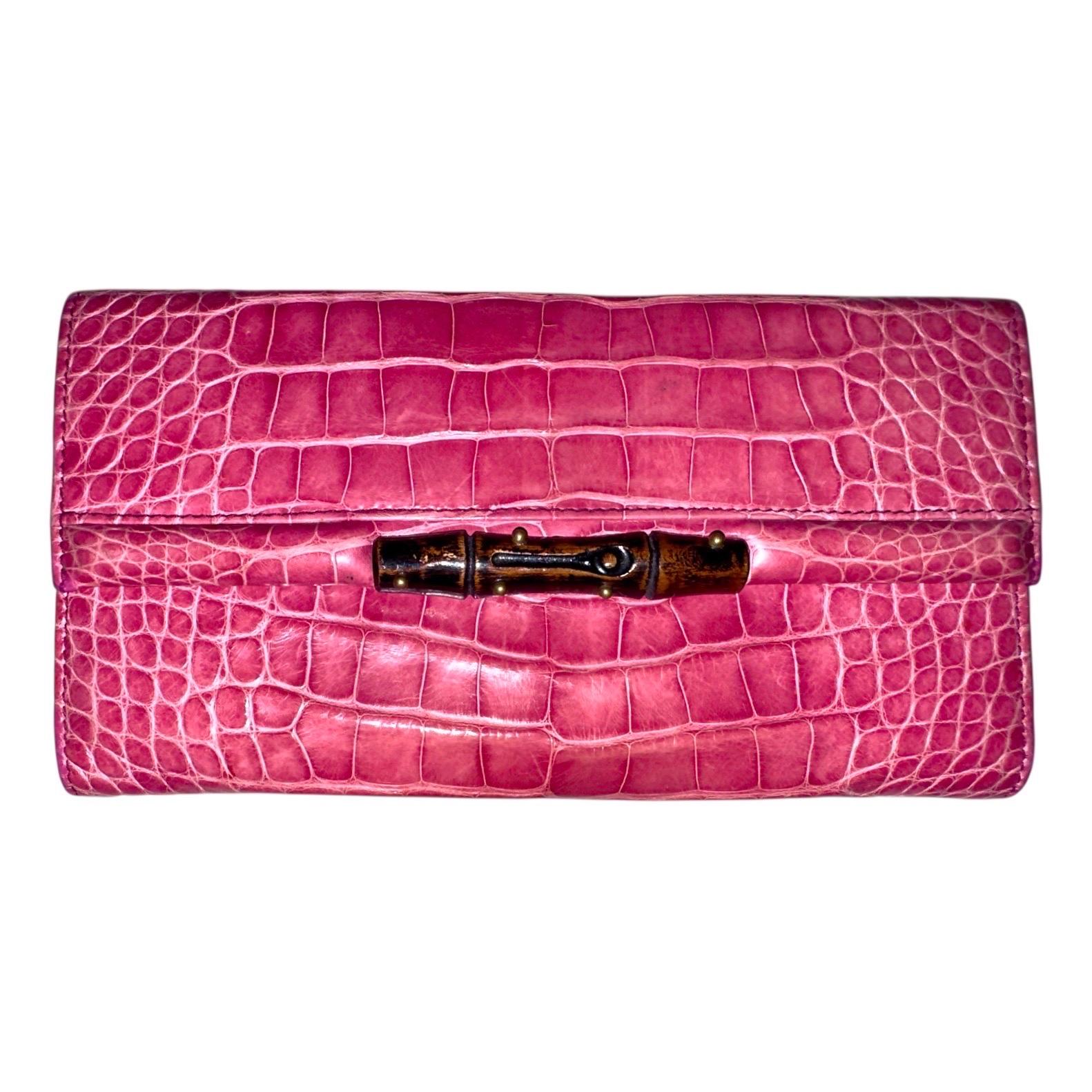 GUCCI Exotic Crocodile Skin & Bamboo Long Wallet - Rare & Unique Color In Good Condition For Sale In Switzerland, CH