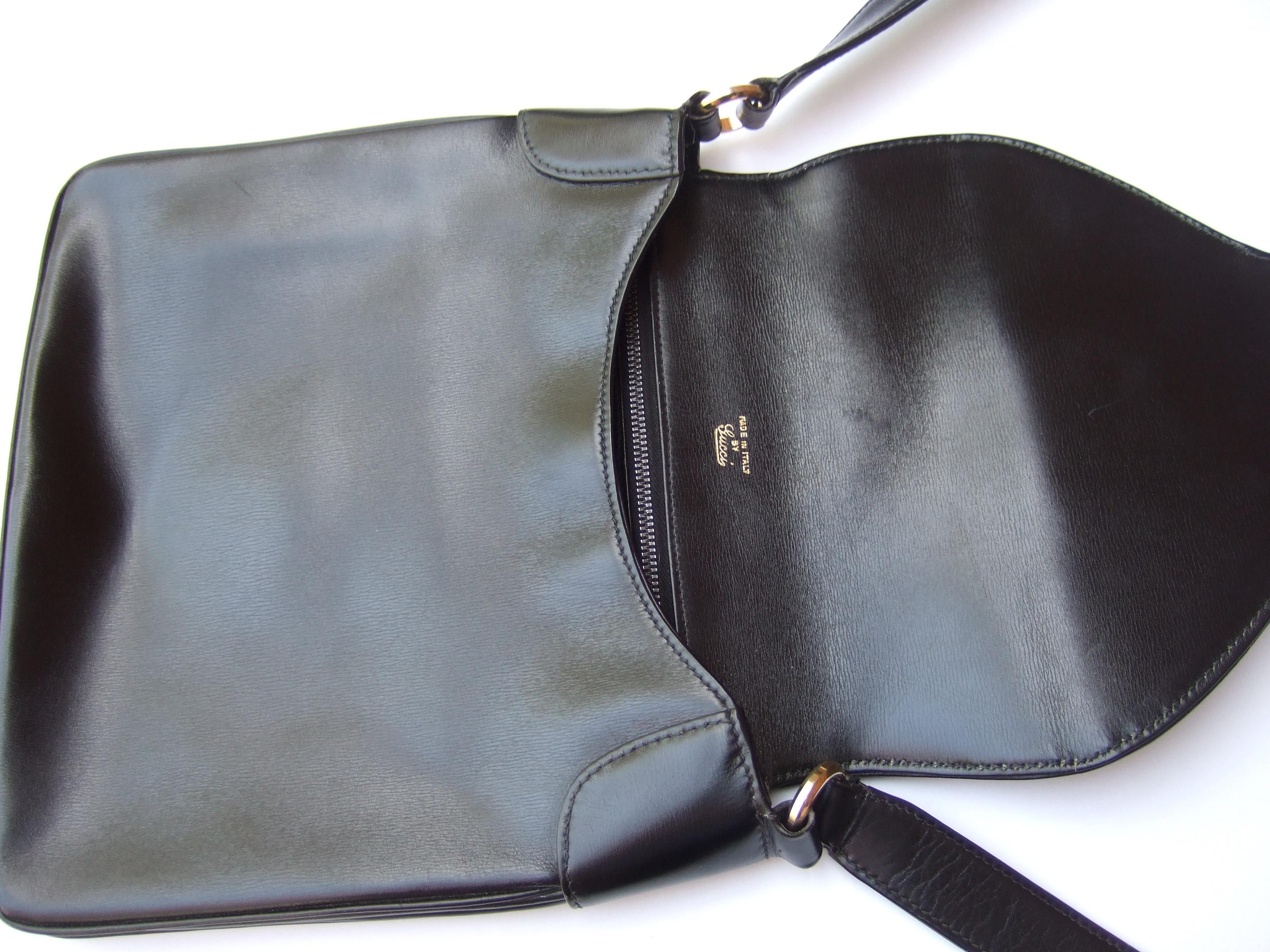 GUCCI Extremely Rare Ebony Leather Equestrian Emblem Handbag c 1970s For Sale 5