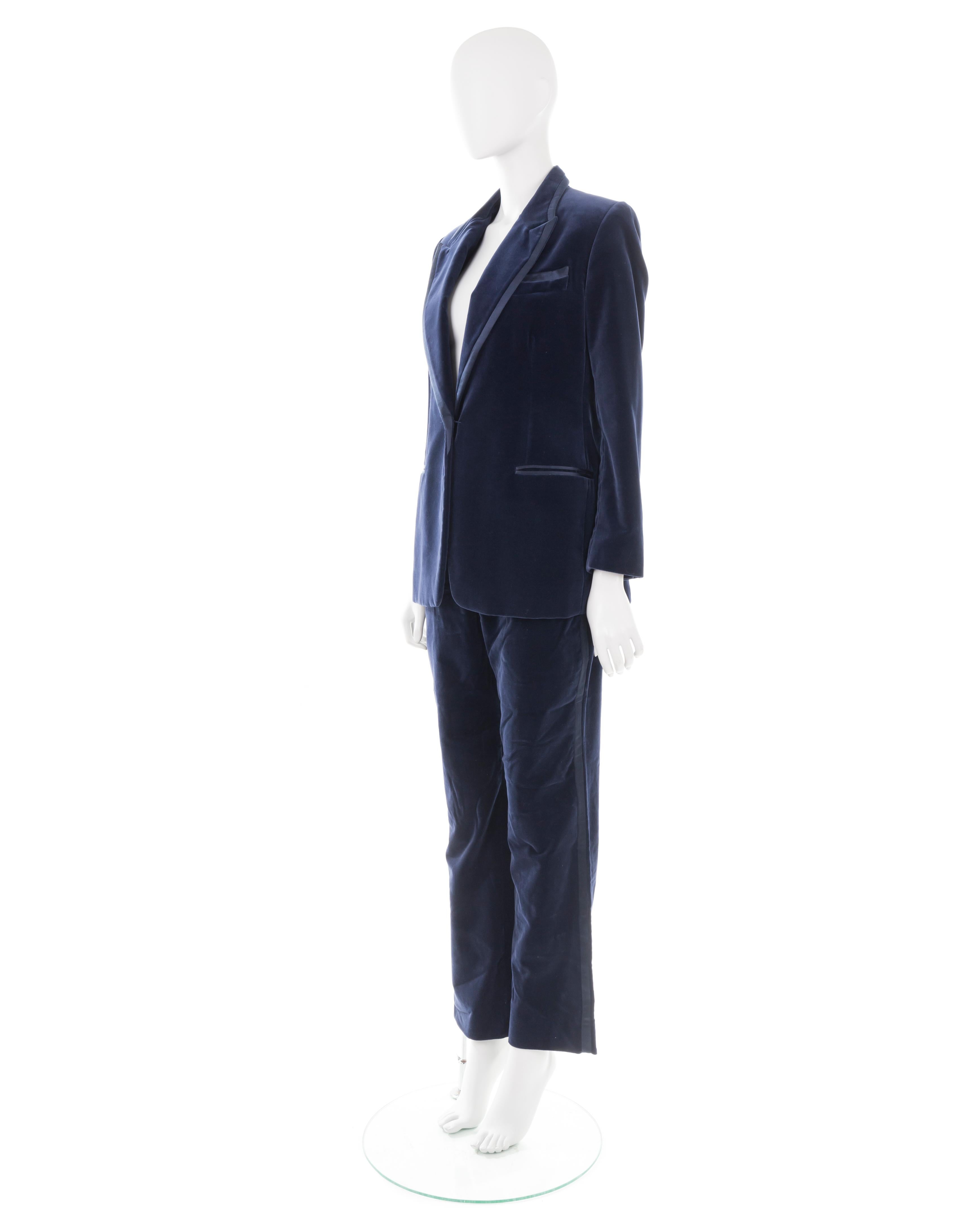 Gucci F/W 1996 blue velvet jacket and pant tuxedo suit In Excellent Condition In Rome, IT