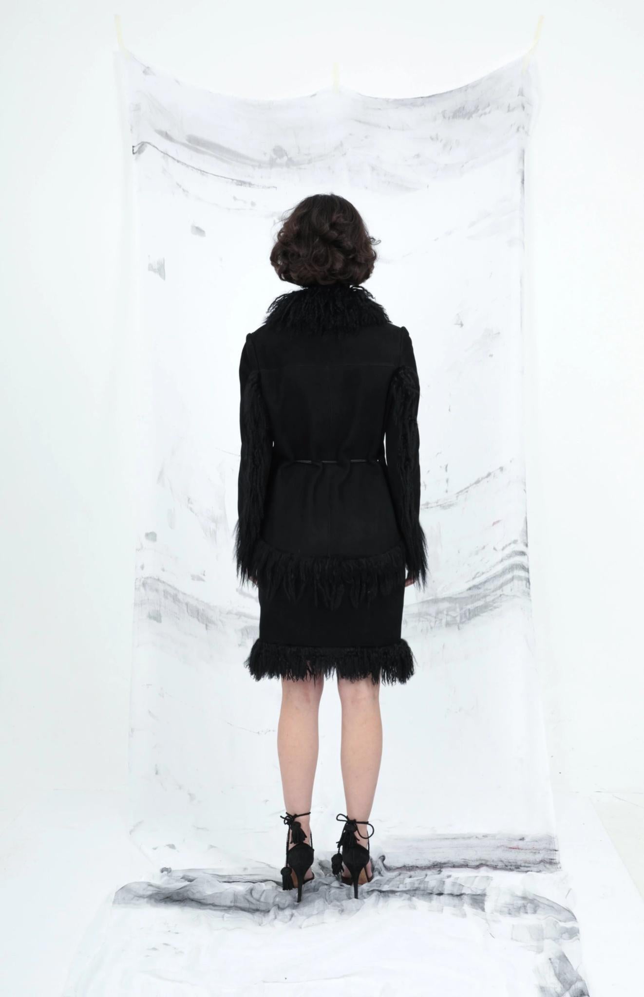 Noir Manteau en daim et fourrure mongole Gucci F/H 1999 en vente