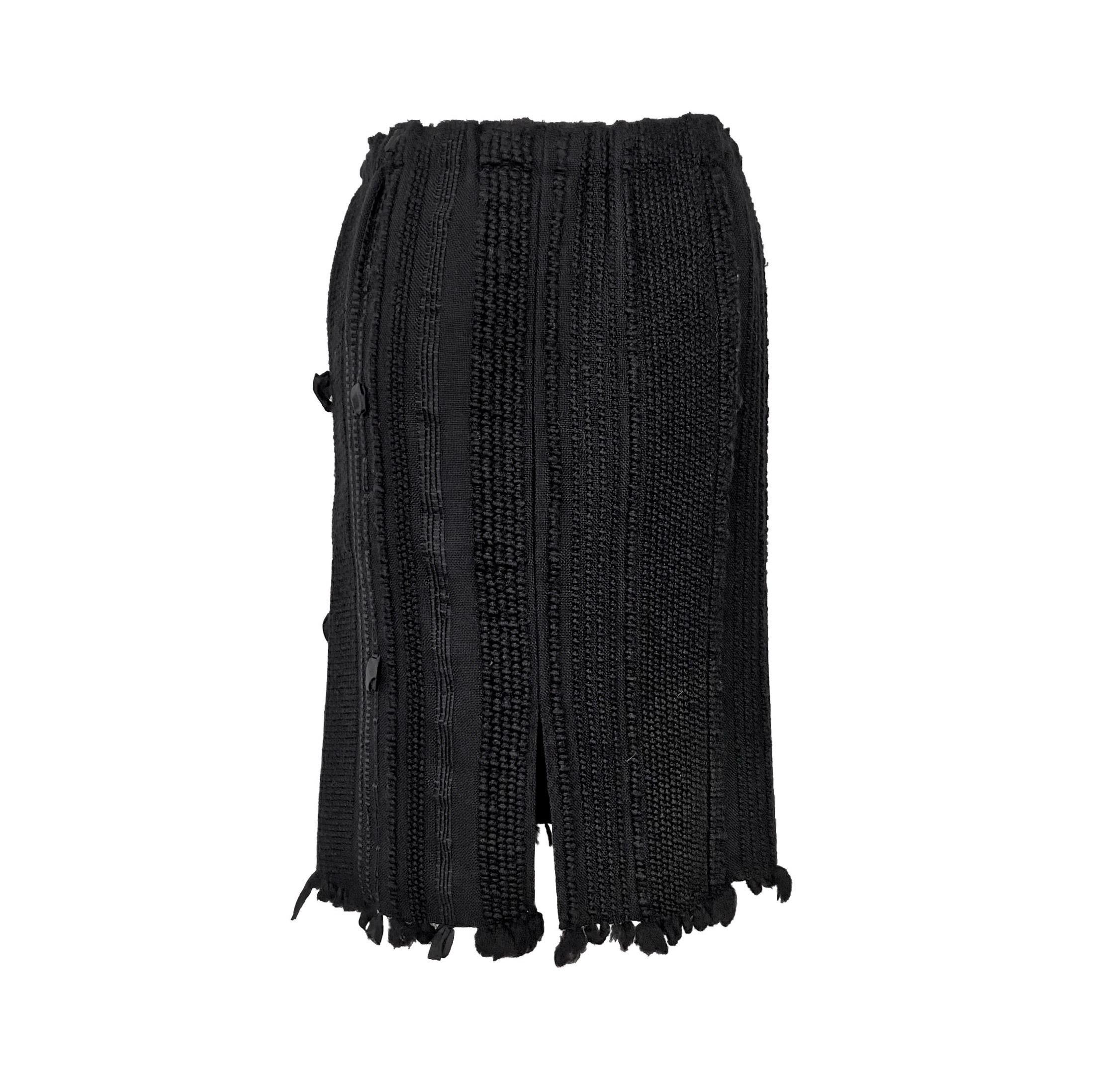 Black Gucci F/W 2002 Wool and Fur Midi Skirt For Sale