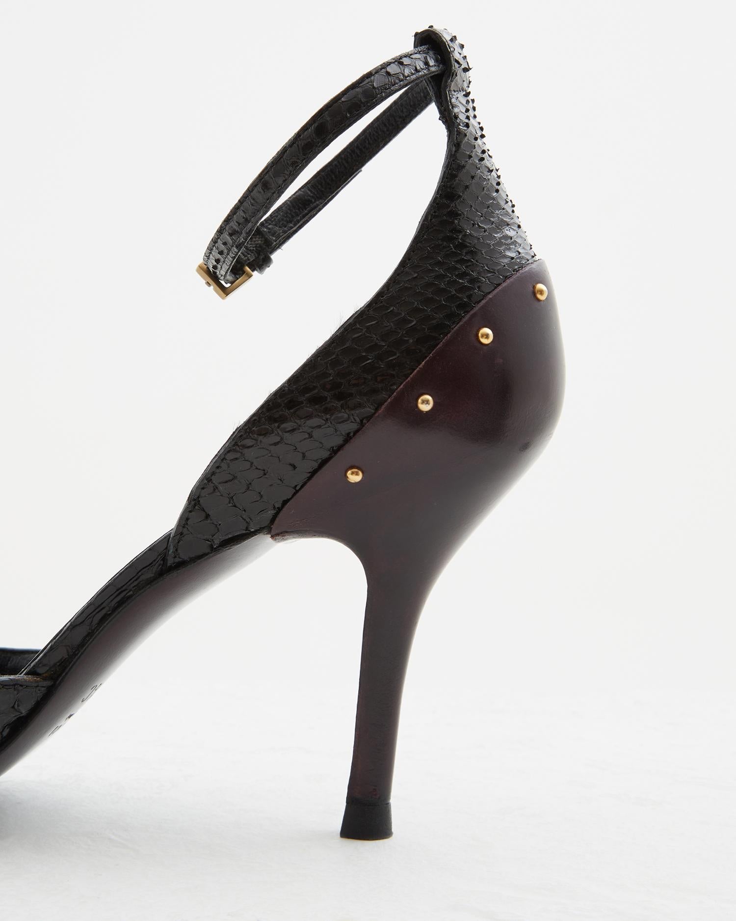 Gucci F/W 2003 Black leather ankle strap heels For Sale 2