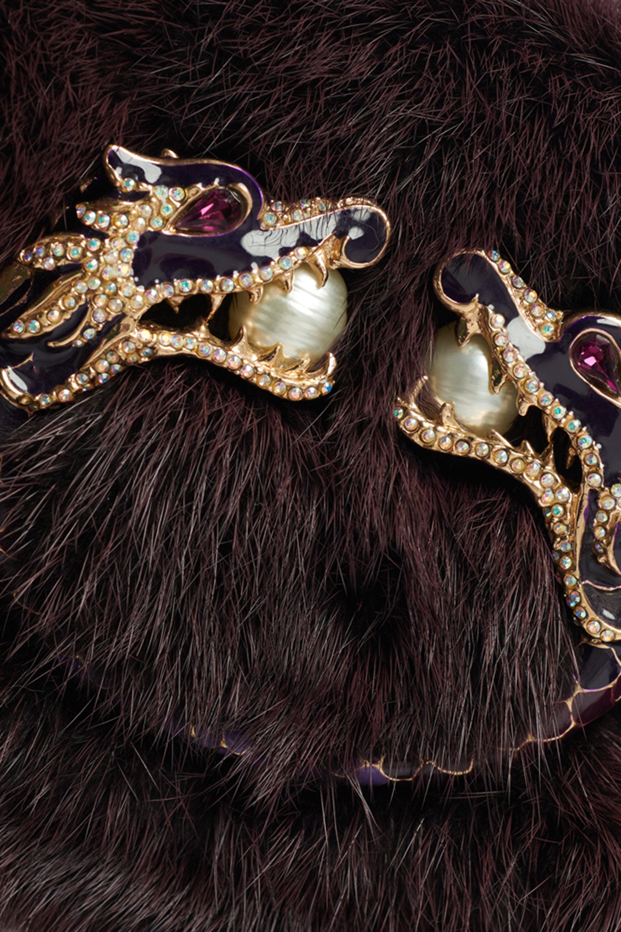 Gucci F/W 2004 Runway Mink Fur Dragon Pearl Burgundy Clutch In Excellent Condition For Sale In London, GB