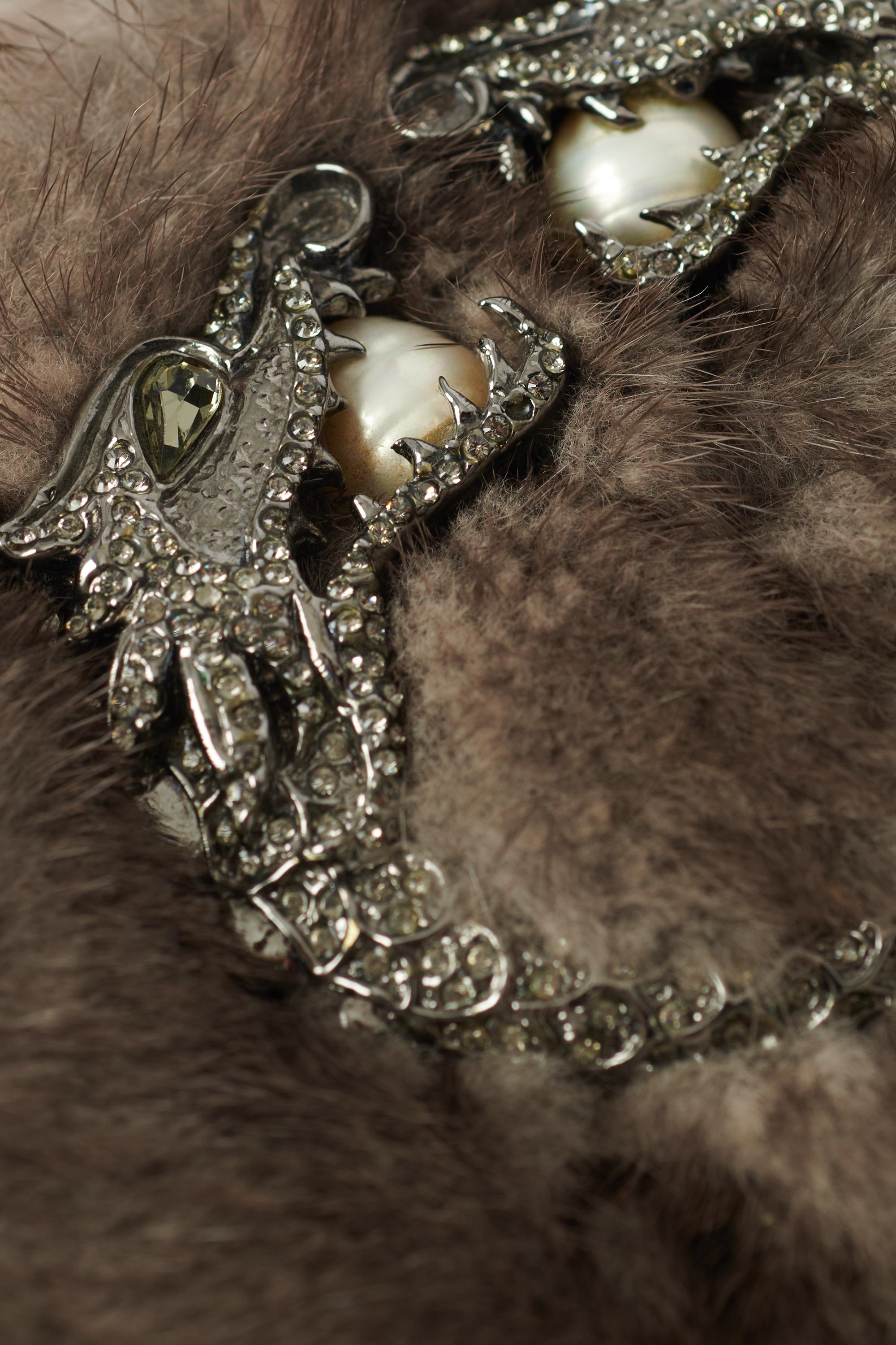 Women's Gucci F/W 2004 Runway Mink Fur Dragon Pearl Grey Clutch For Sale