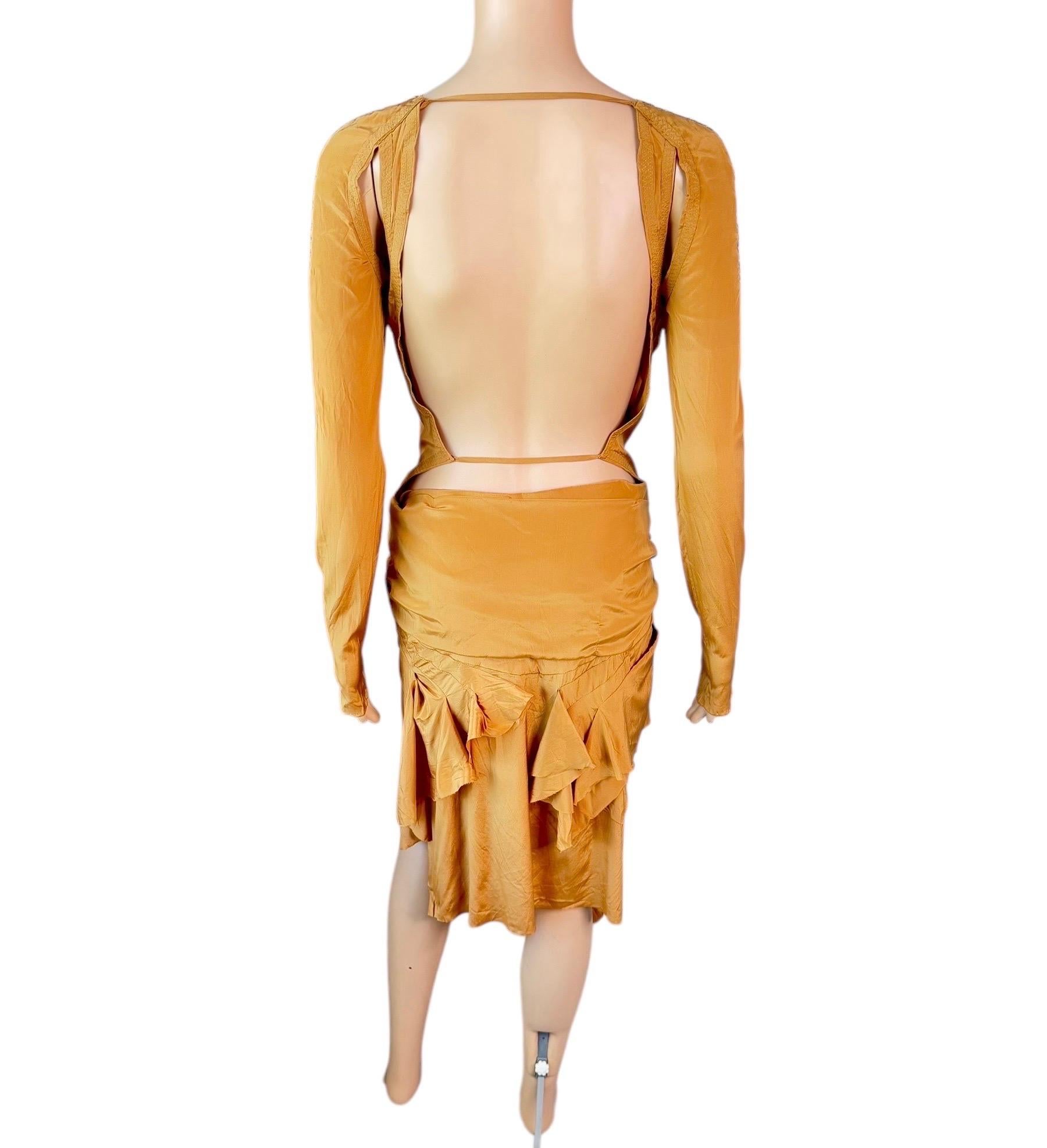 Gucci F/W 2005 Runway Embellished Plunging Keyhole Neckline Cutout Back Dress For Sale 2