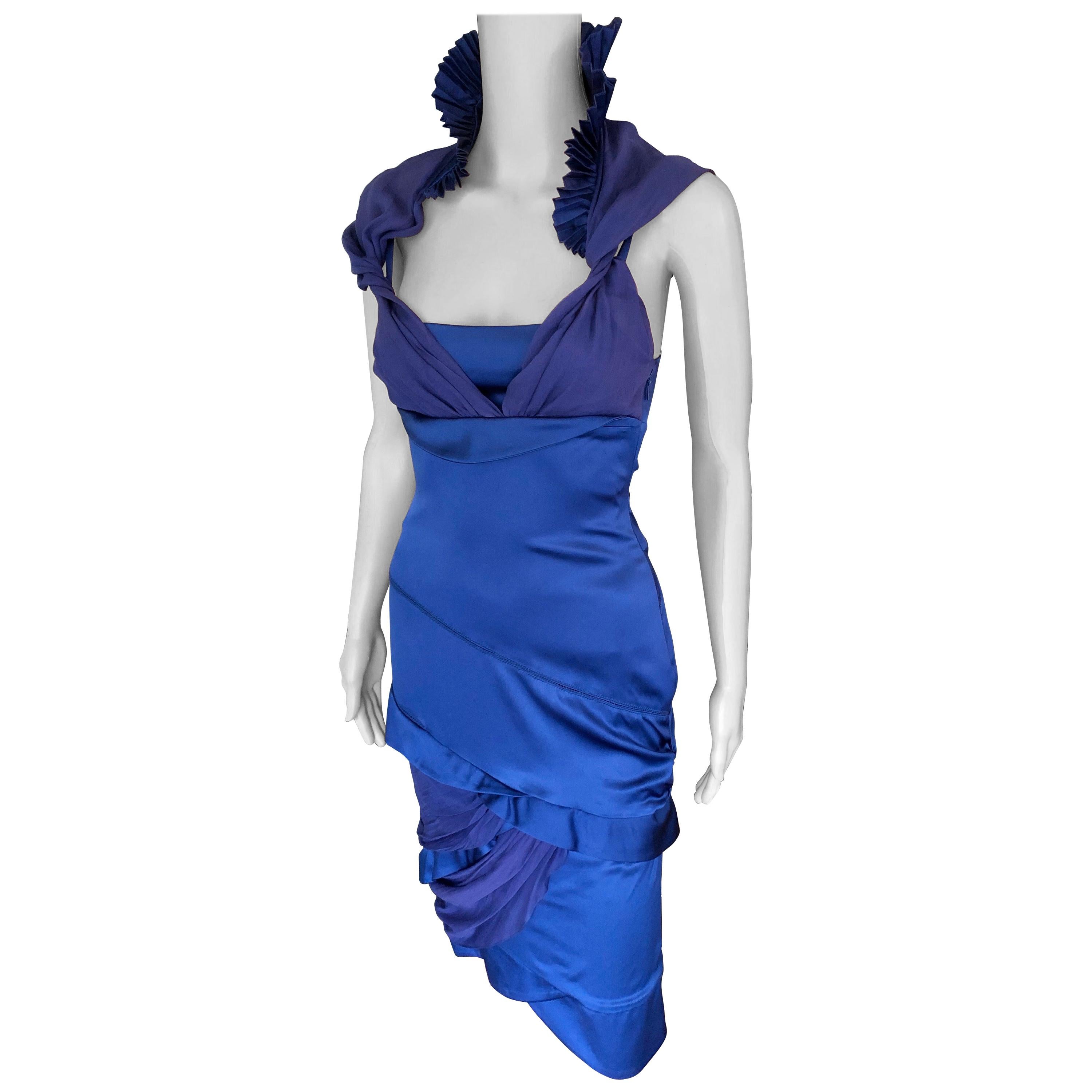 Gucci F/W 2005 Runway Plunging Neckline Cutout Back Silk Blue Dress For Sale