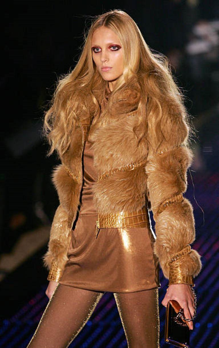 F/W 2006 Gucci Runway Gold Metallic Mini Dress For Sale 8