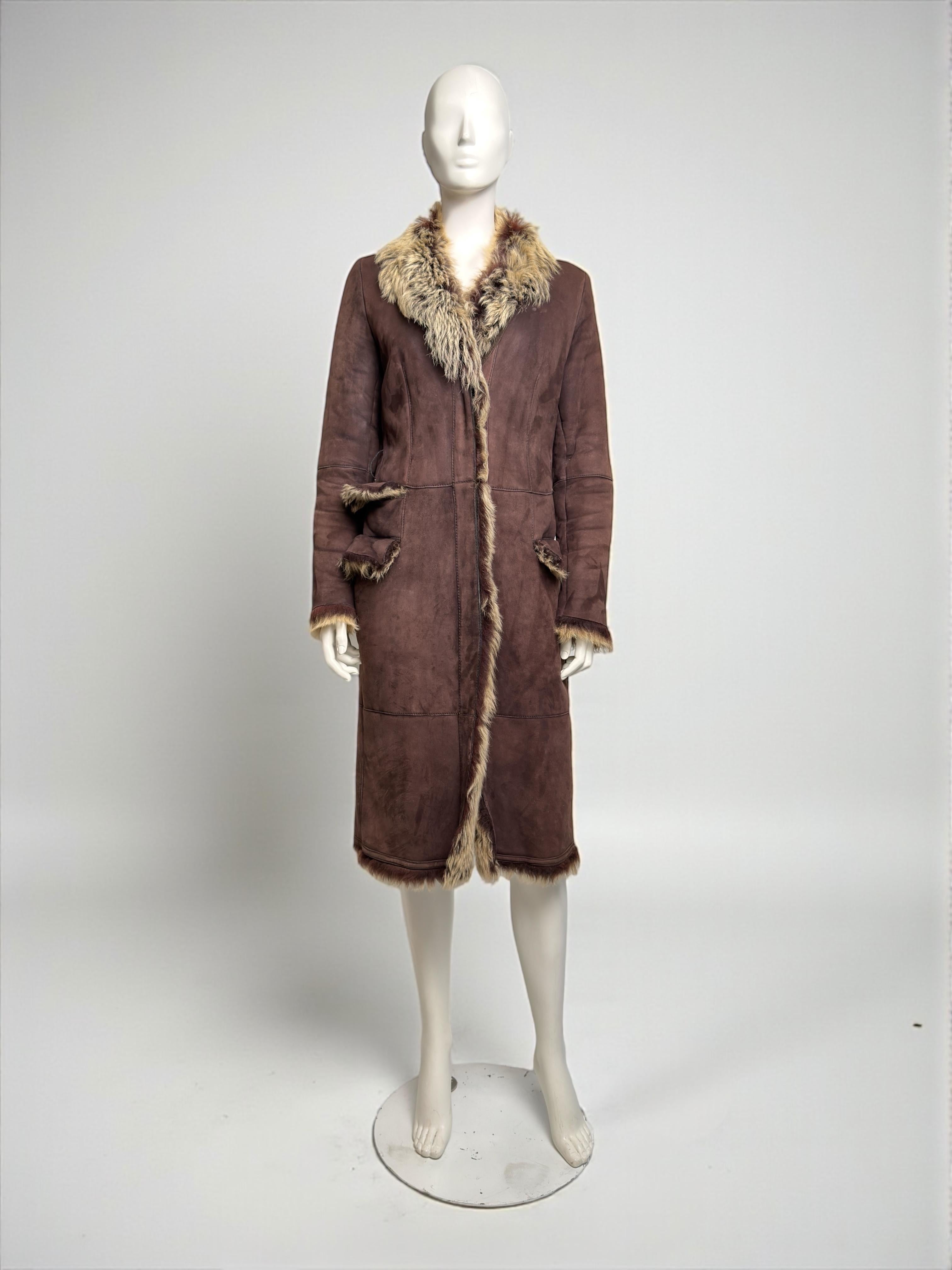 Gucci Fall 1998 by Tom Ford Shearling Brown Fur Coat For Sale at