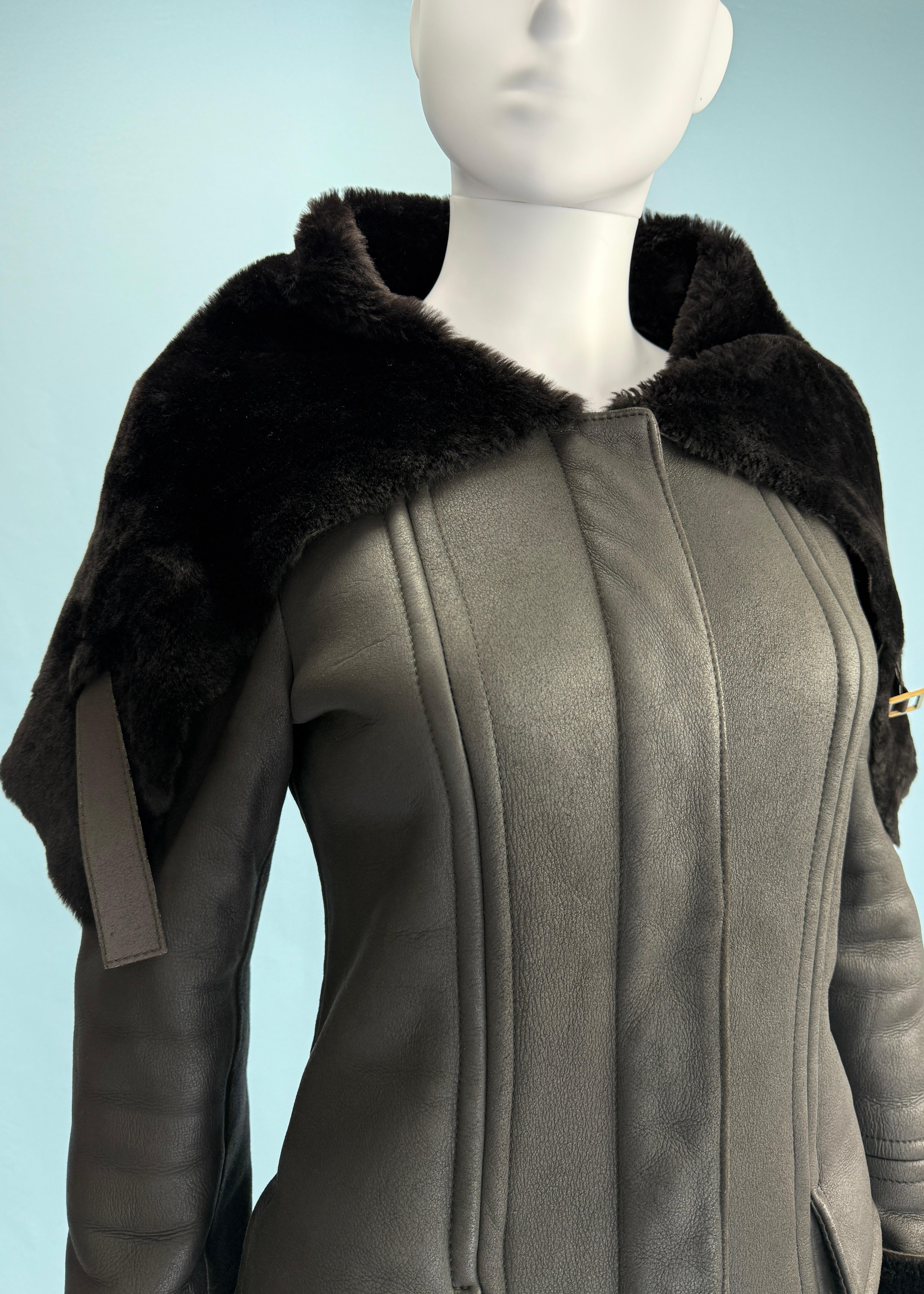 Chaqueta de piel de oveja negra Gucci Otoño 2003 en Excelente estado para la venta en Hertfordshire, GB