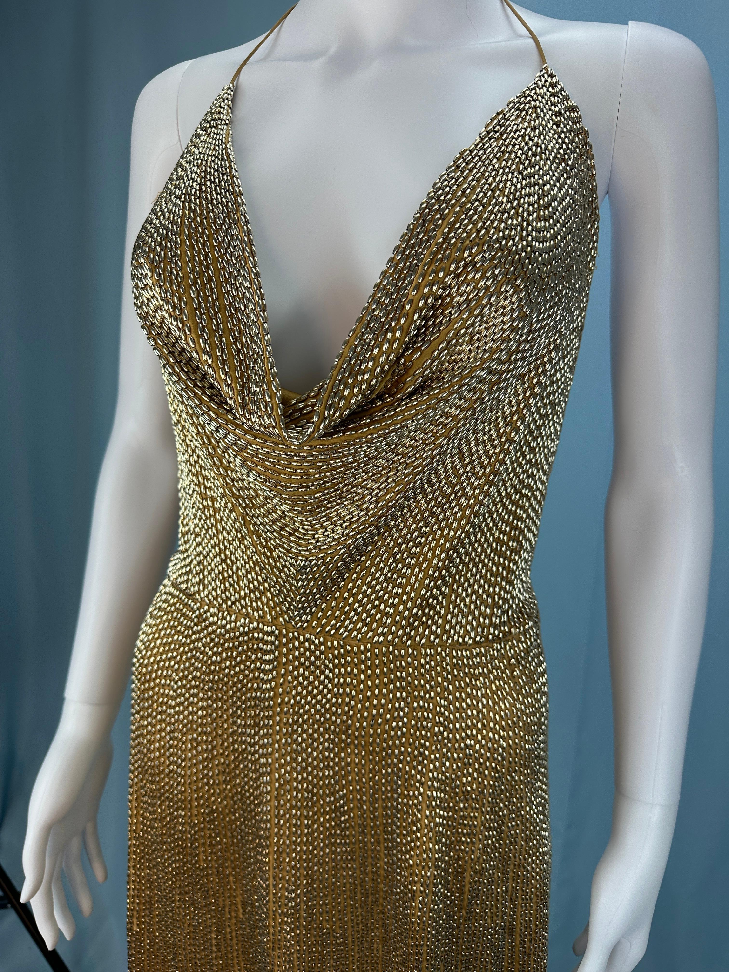 Gucci Fall 2006 Runway Gold Beaded Halter Gown Dress (robe dos nu ornée de perles) en vente 1