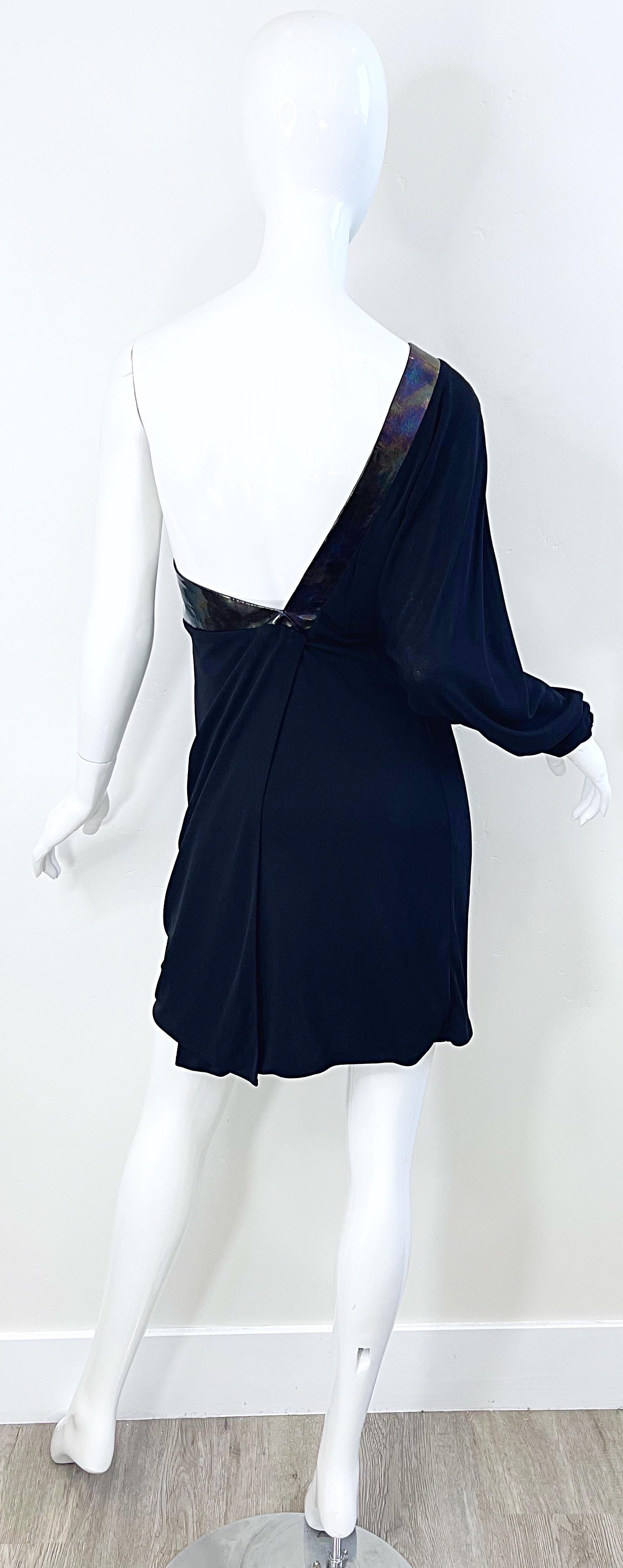 Gucci Fall 2009 Runway One Shoulder Size 40 Rayon Jersey Patent Leather Dress For Sale 7