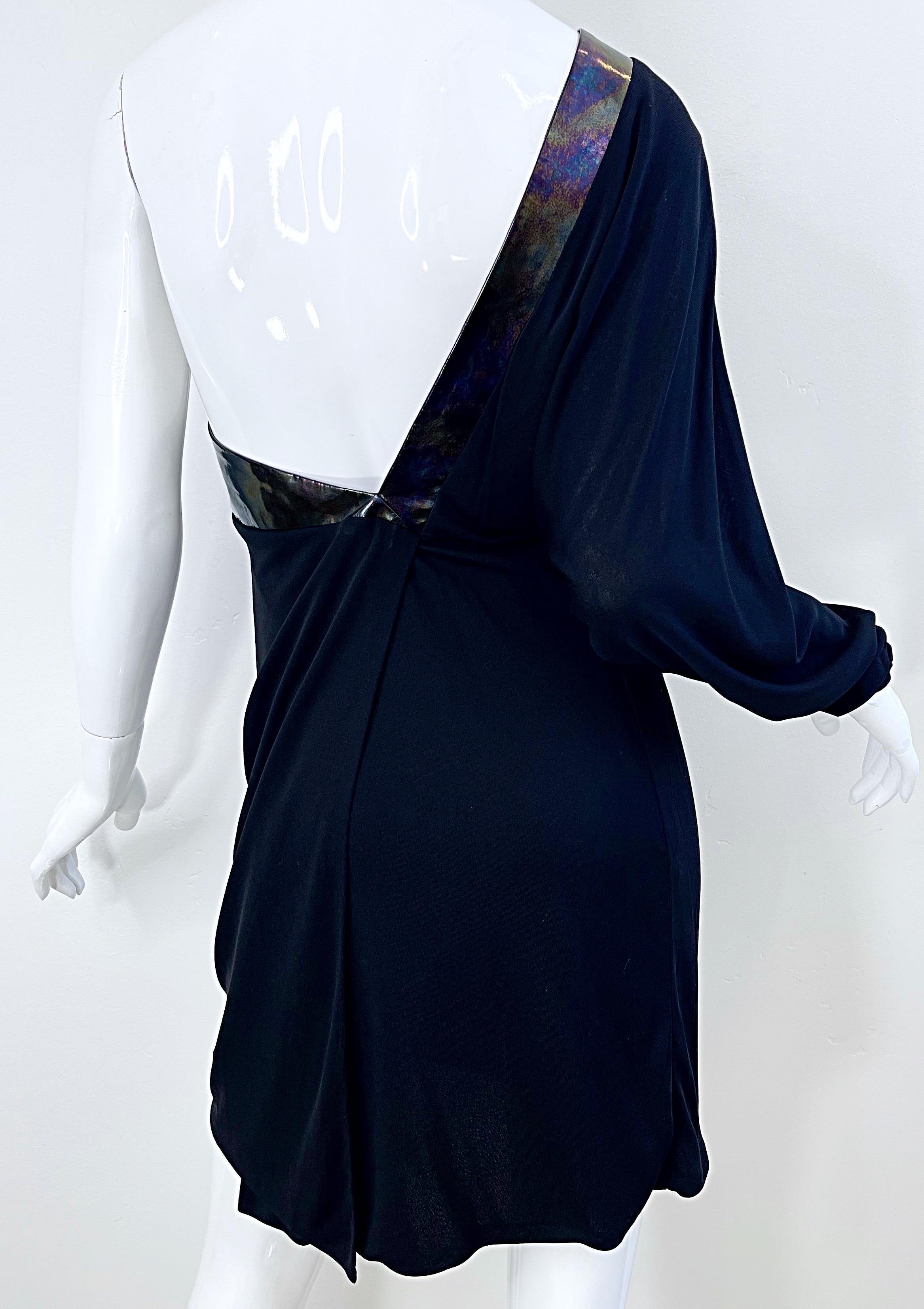 Gucci Fall 2009 Runway One Shoulder Size 40 Rayon Jersey Patent Leather Dress For Sale 1