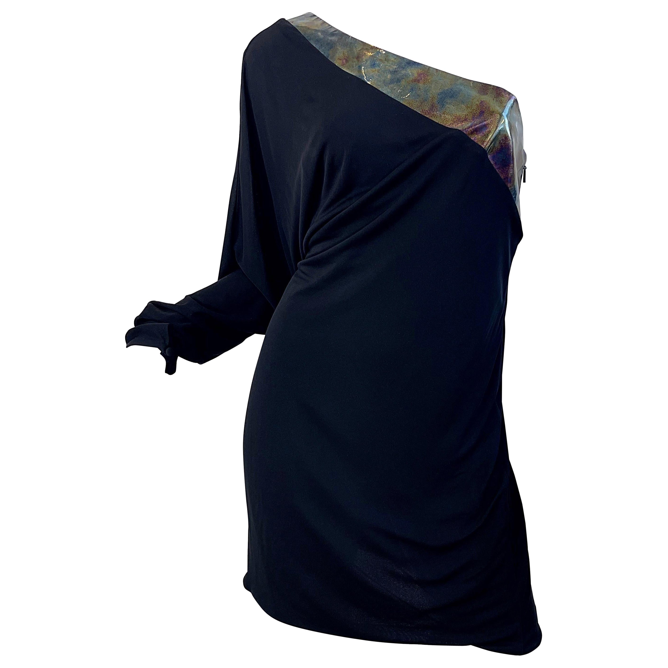 Gucci Herbst 2009 Laufsteg Ein-Schulter-Kleid aus Viskosejersey und Lackleder Größe 40 im Angebot