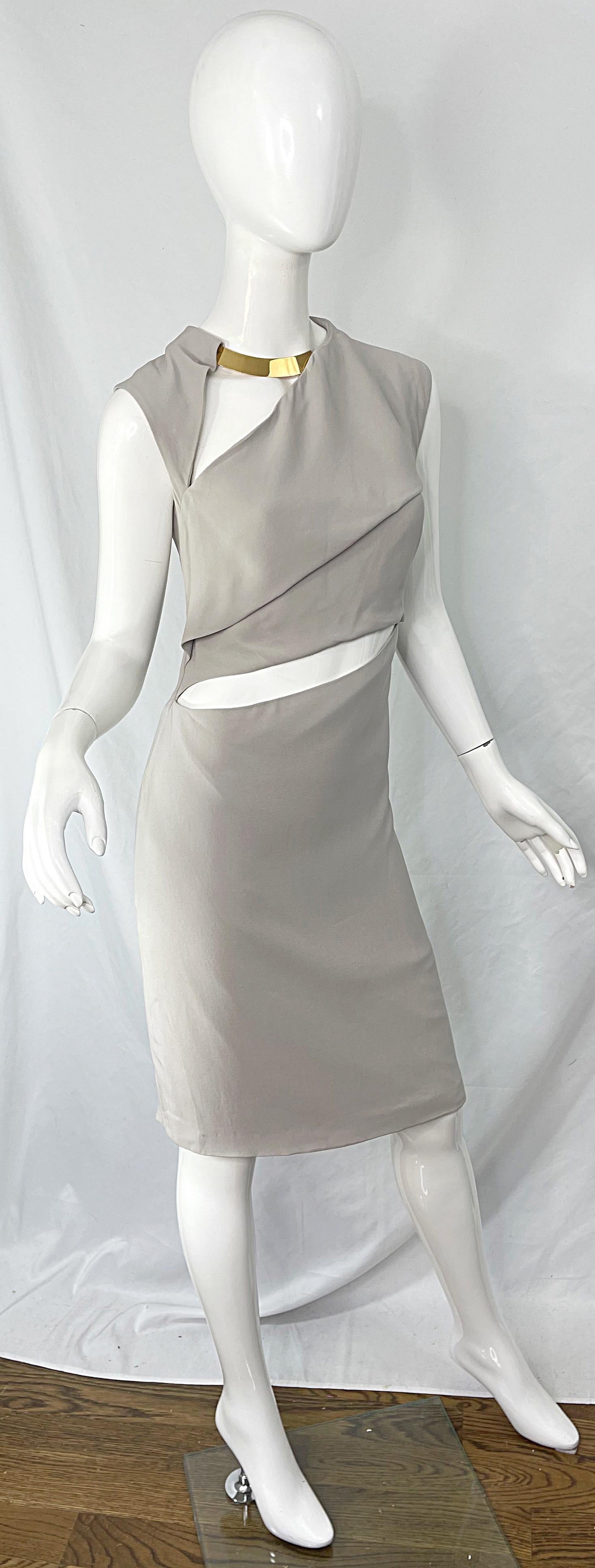 Gucci Fall 2010 Runway Size 48 / US 12 Khaki Nude Tan Gold Cut Out Silk Dress  For Sale 2