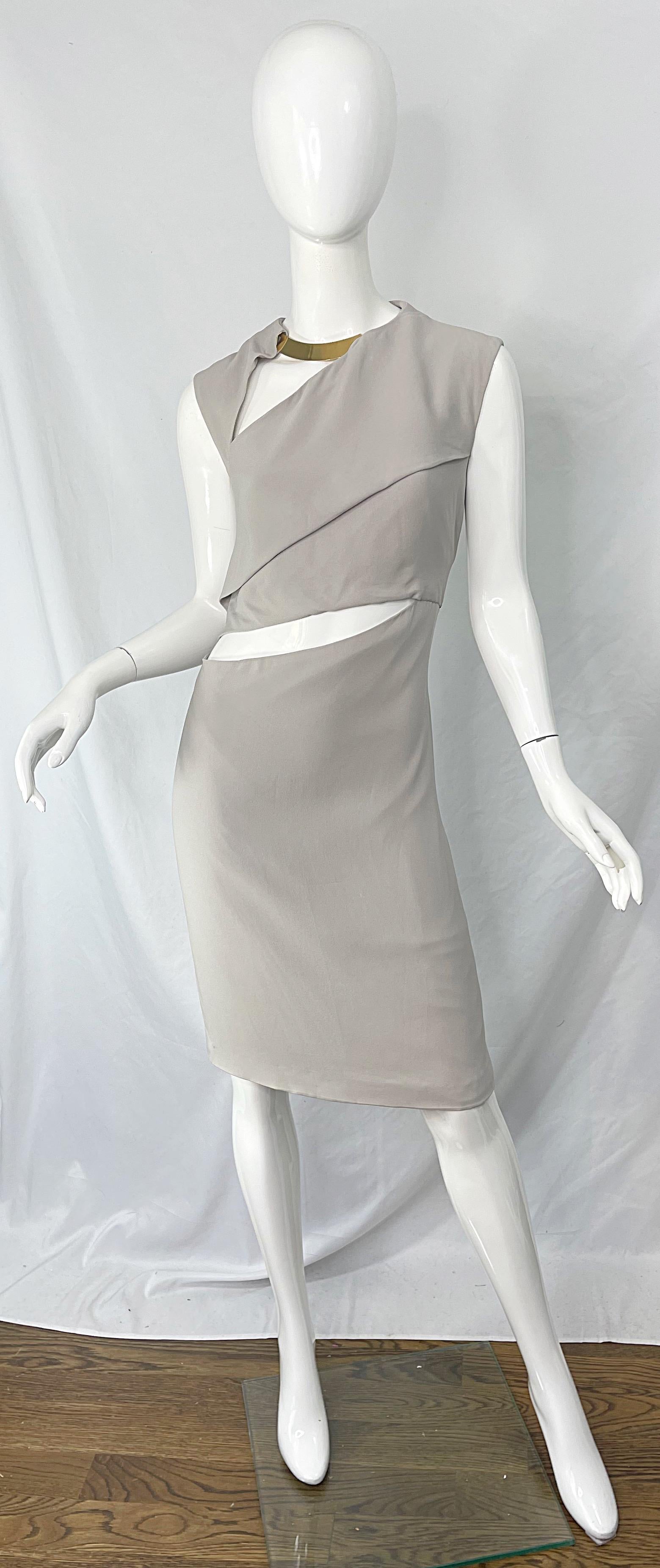 Gucci Fall 2010 Runway Size 48 / US 12 Khaki Nude Tan Gold Cut Out Silk Dress  For Sale 7