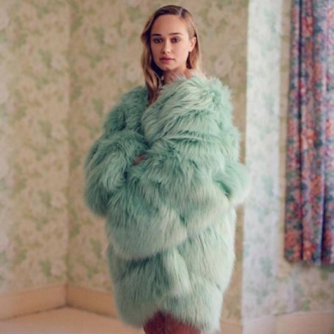 Gucci Faux Fur Coat in Mint Color  IT 40 For Sale 4