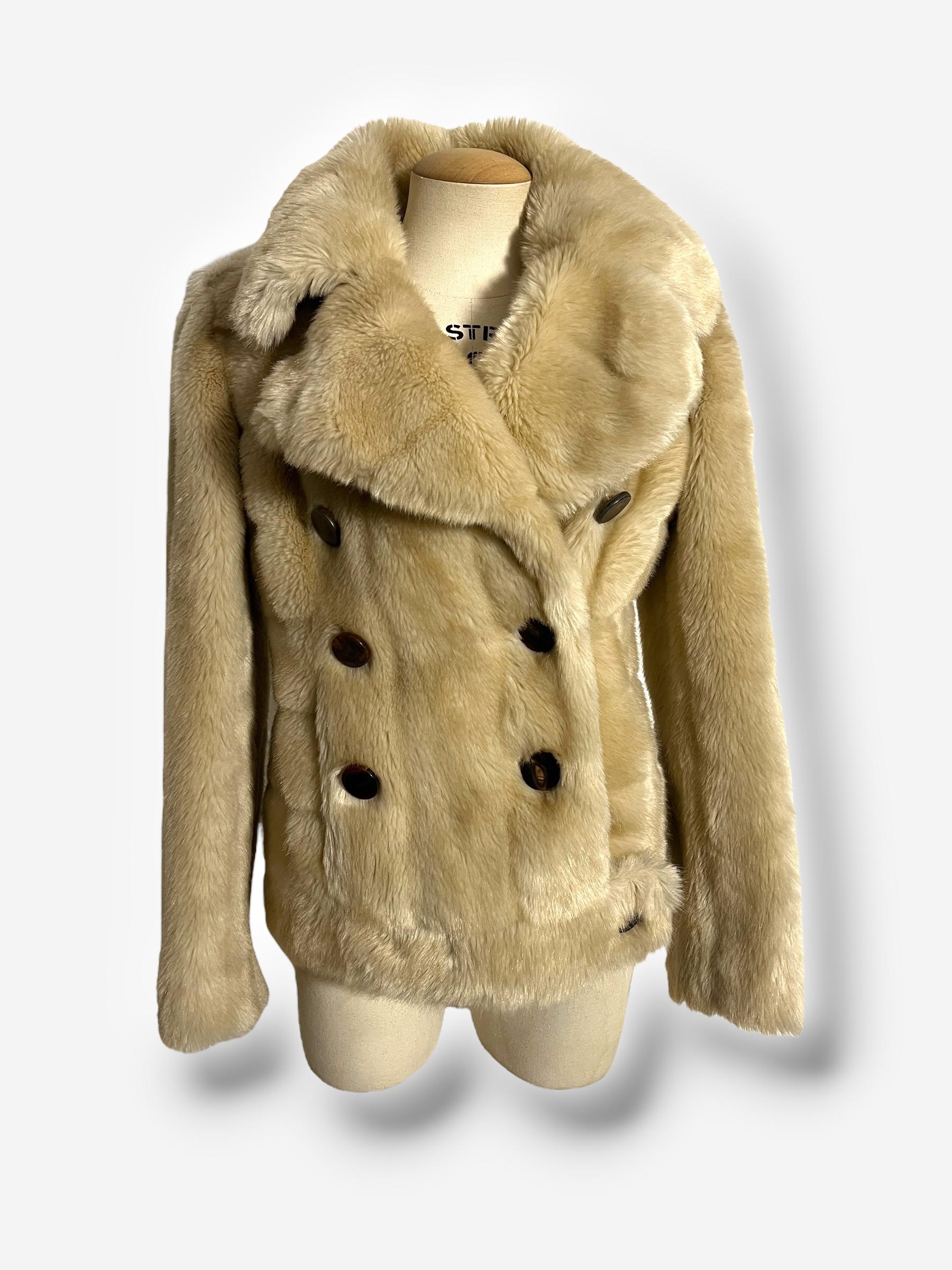 Manteau à double boutonnage en fausse fourrure de Gucci, défilé automne/hiver 1996 État moyen - En vente à CAPELLE AAN DEN IJSSEL, ZH