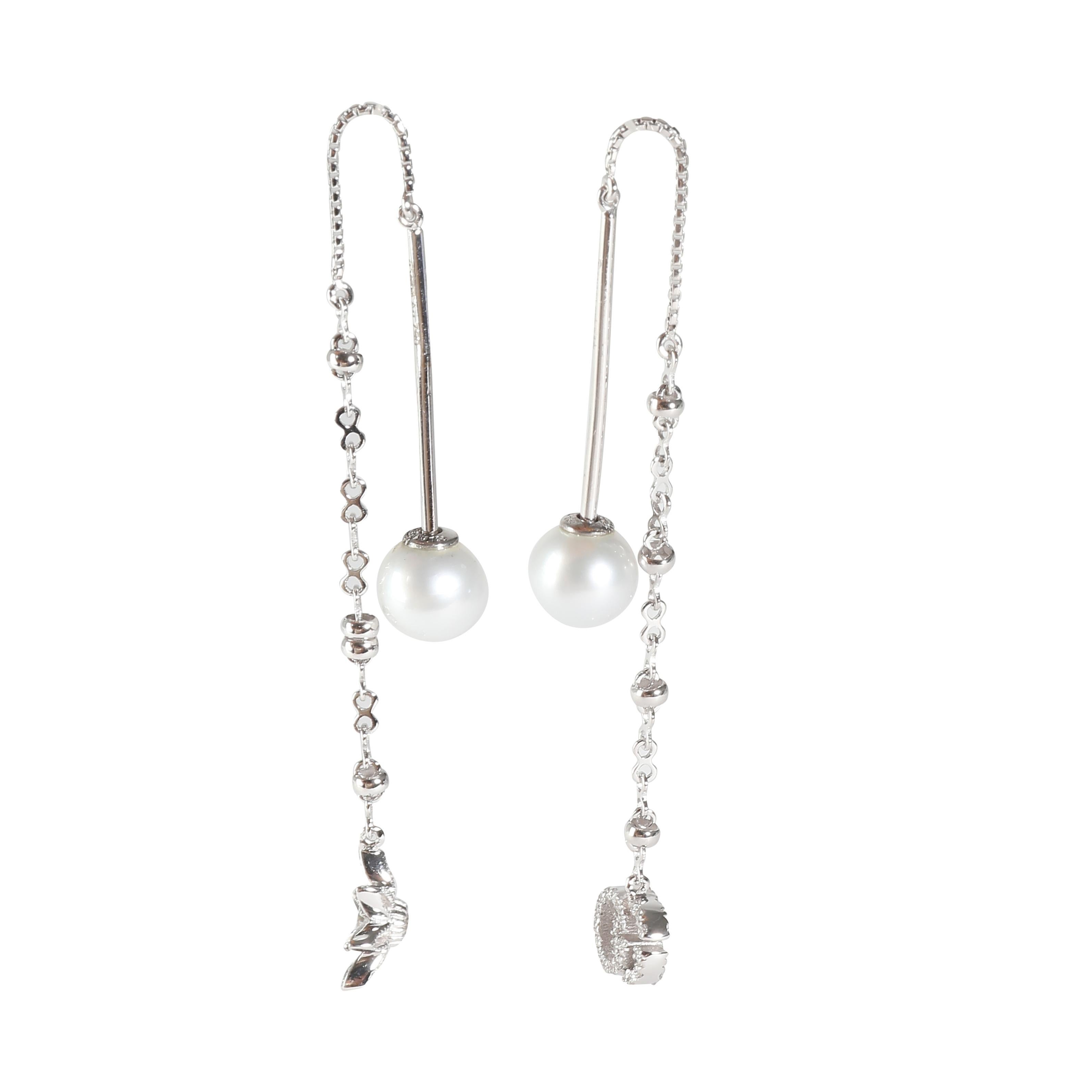 Boucles d'oreilles Gucci Flora en or blanc 18 carats, diamants et perles 0,24 CTW

DÉTAILS PRIMAIRES
SKU : 140419
Titre du listing : Gucci Boucles d'oreilles Flora en or blanc 18k avec diamants et perles 0.24 CTW
Description de l'état : Prix de
