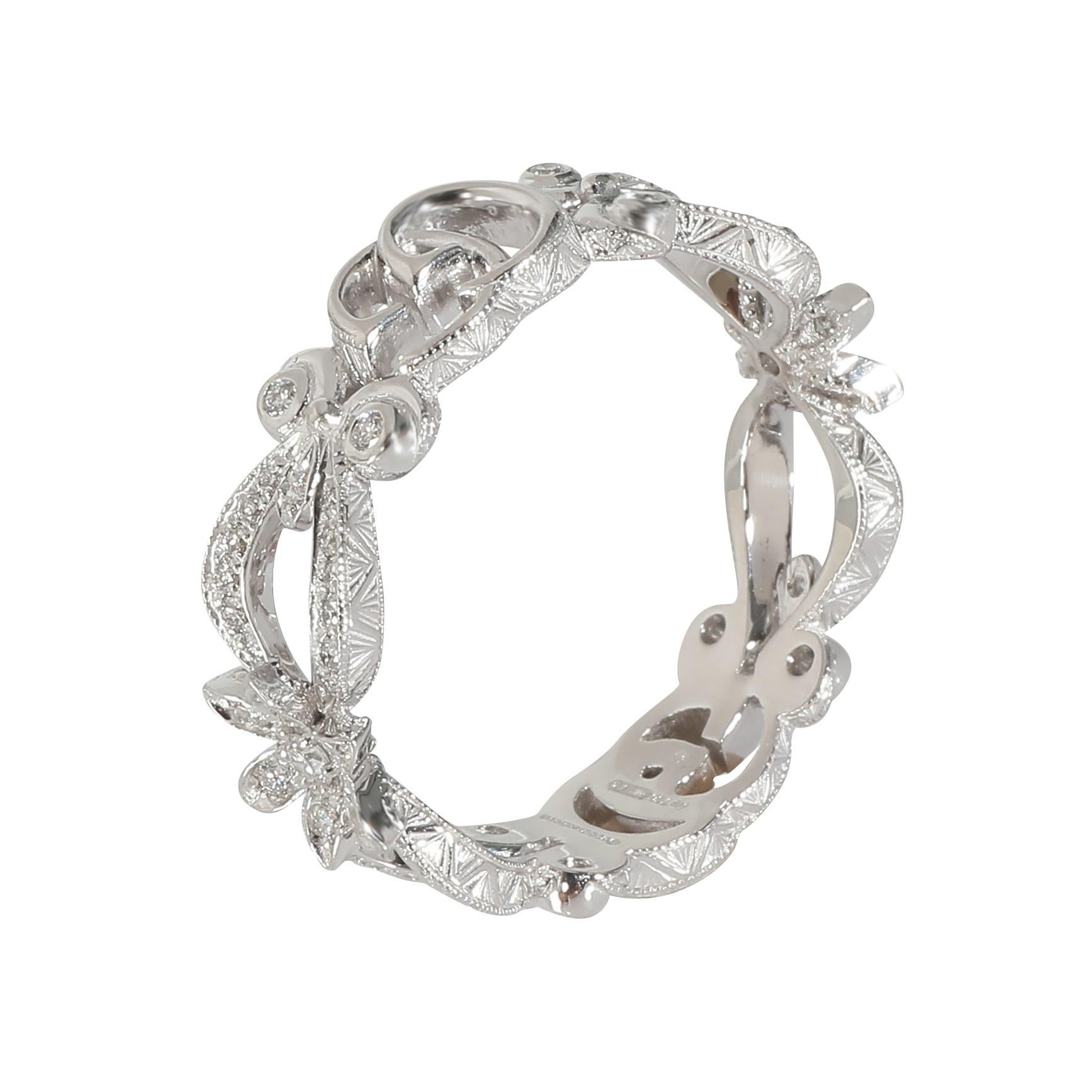 Gucci Flora Fashion Ring in 18k White Gold 0.35 CTW In Excellent Condition For Sale In New York, NY