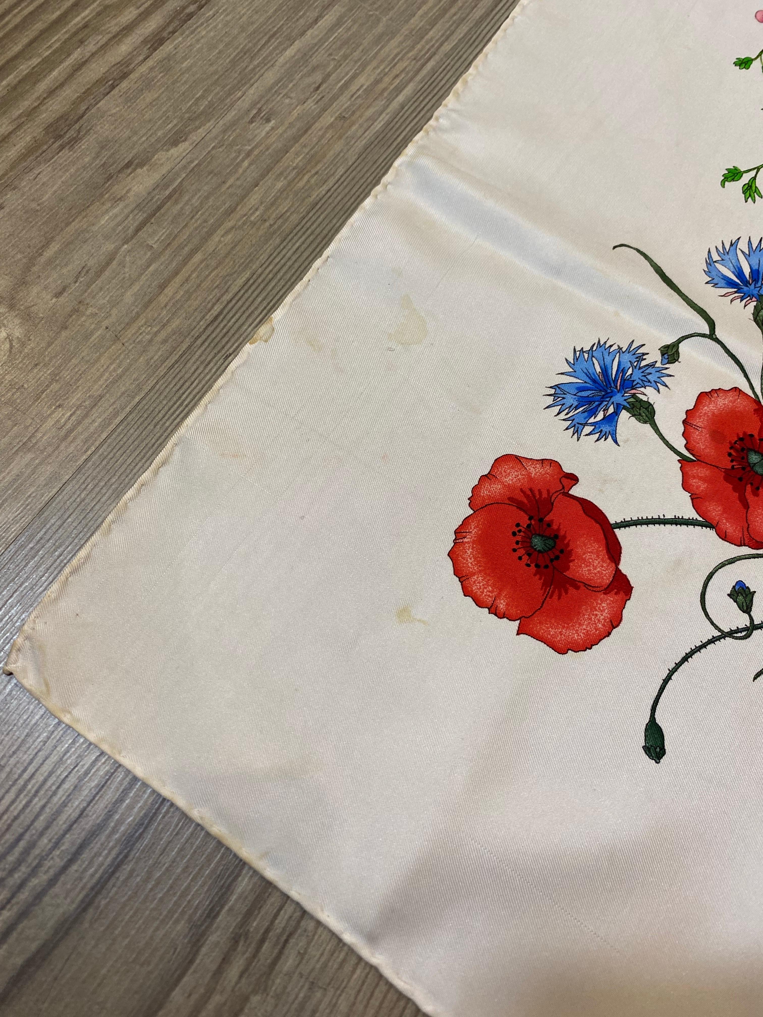 Gucci Flora Foulard For Sale 4