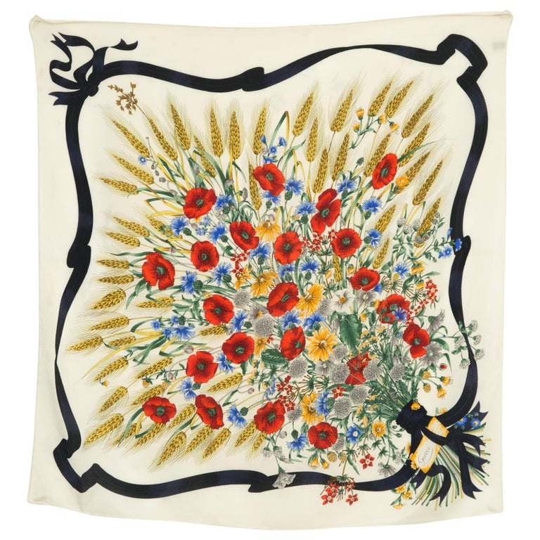 Gucci Flora Printed Silk Scarf For Sale at 1stDibs