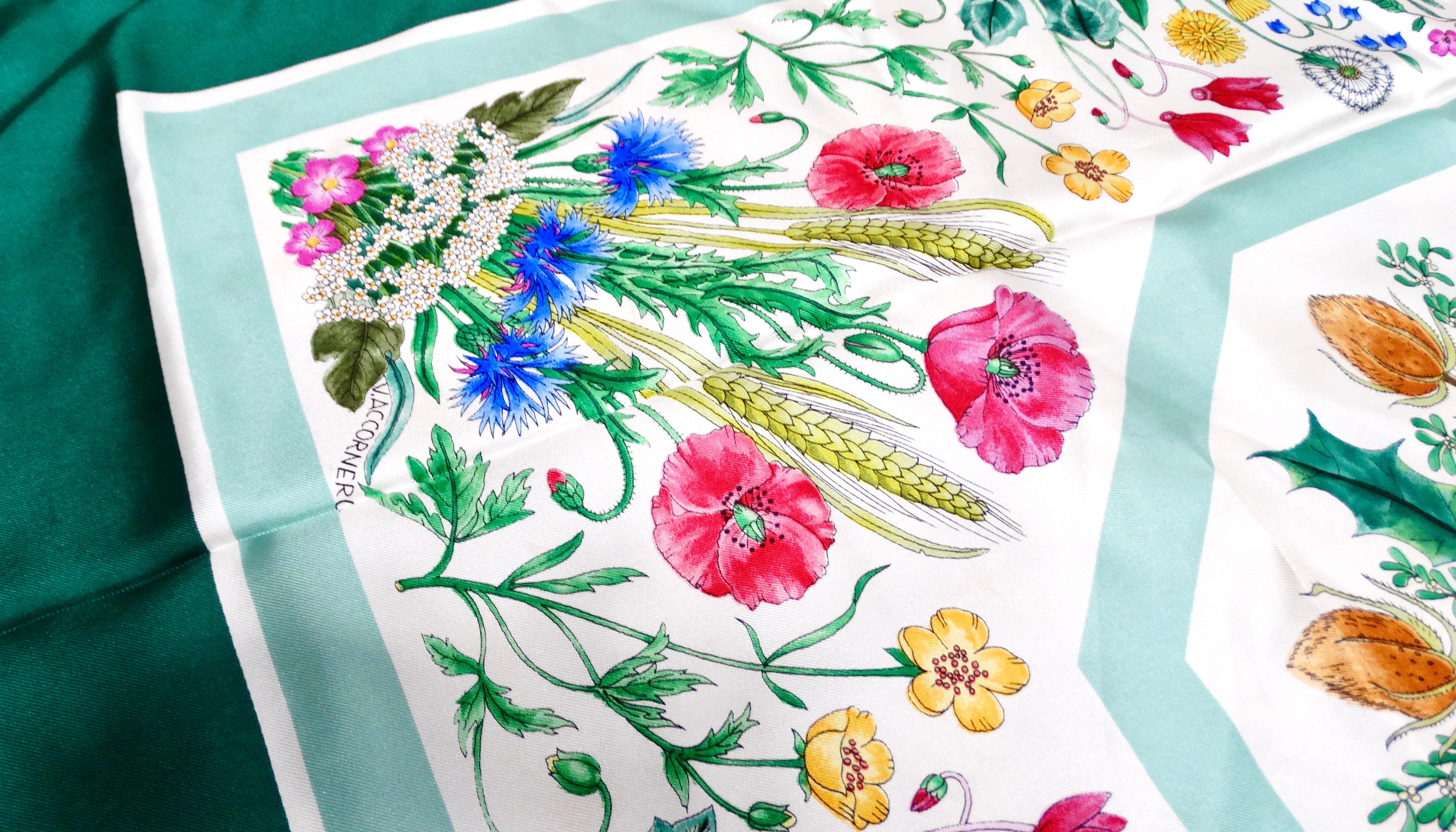 Women's or Men's Gucci Floral Bouquet Silk Green & White Scarf For Sale