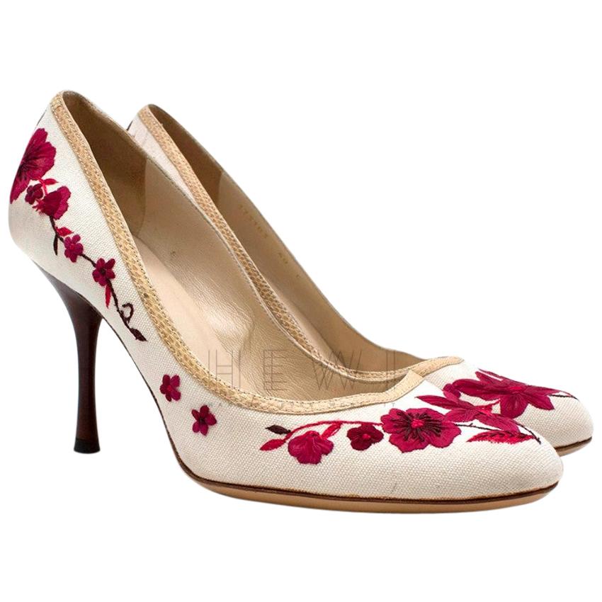  Gucci Floral Embroidered Canvas Round Toe Pumps - Size EU 40 For Sale