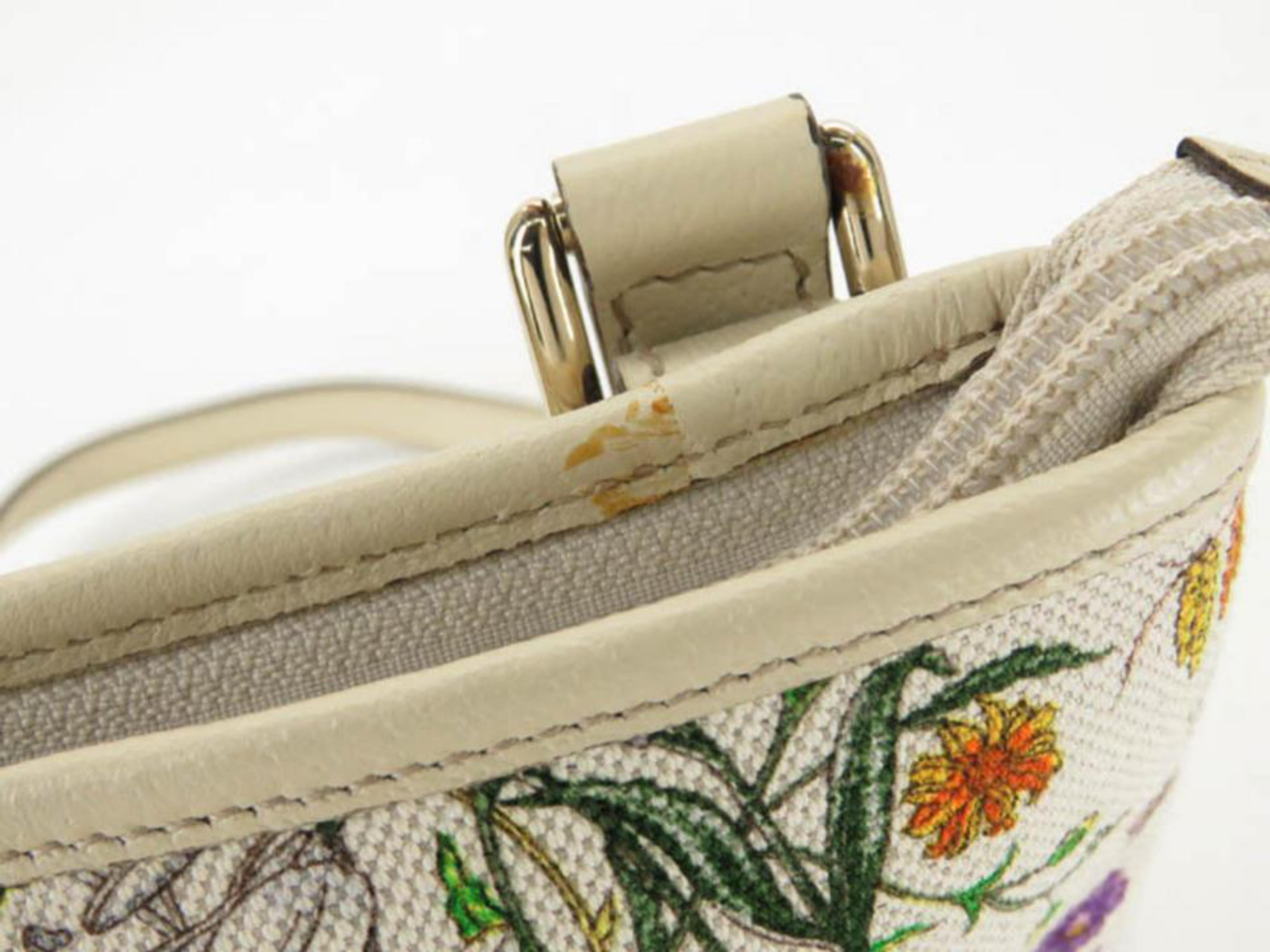 Gucci Floral Pattern Messenger 868604 White Canvas Cross Body Bag For Sale 2
