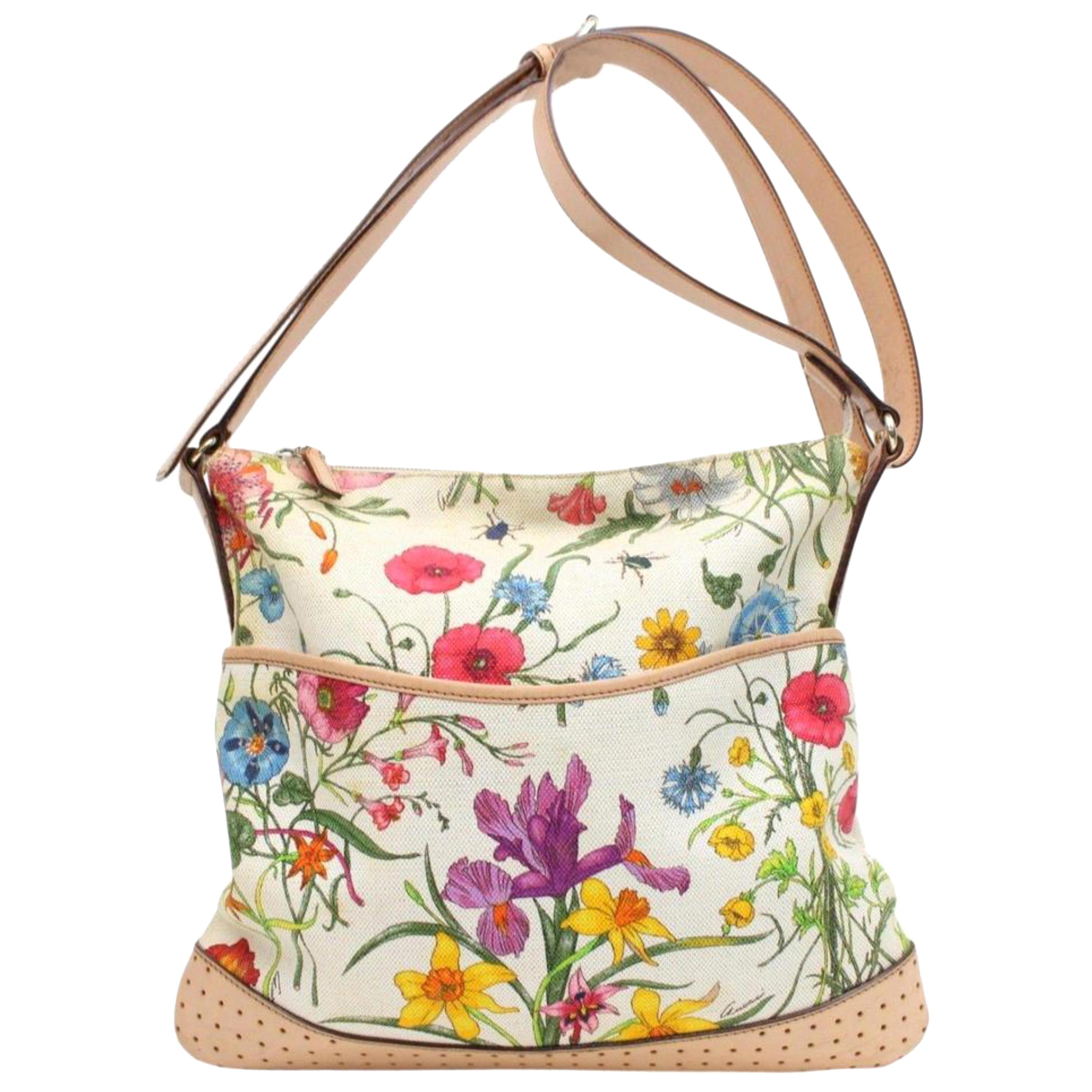 Gucci Floral Print Signature Cross Body 868868 Multicolor Canvas Messenger Bag For Sale