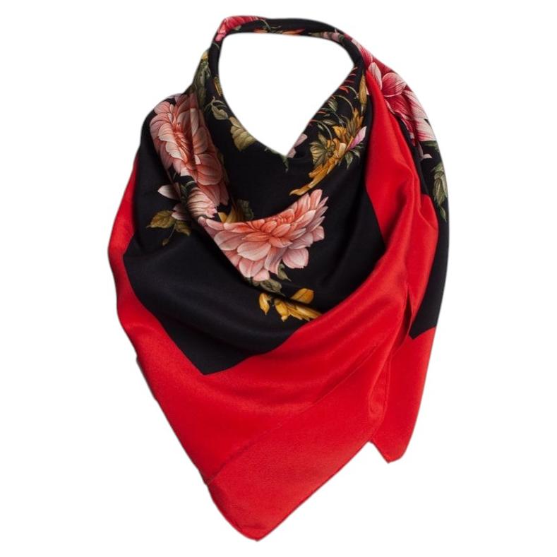 Gucci, Sciarpa con stampa floreale e bordo rosso