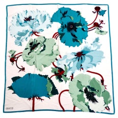 Pañuelo Gucci Floral de Seda Azul y Verde Motivo Amapolas
