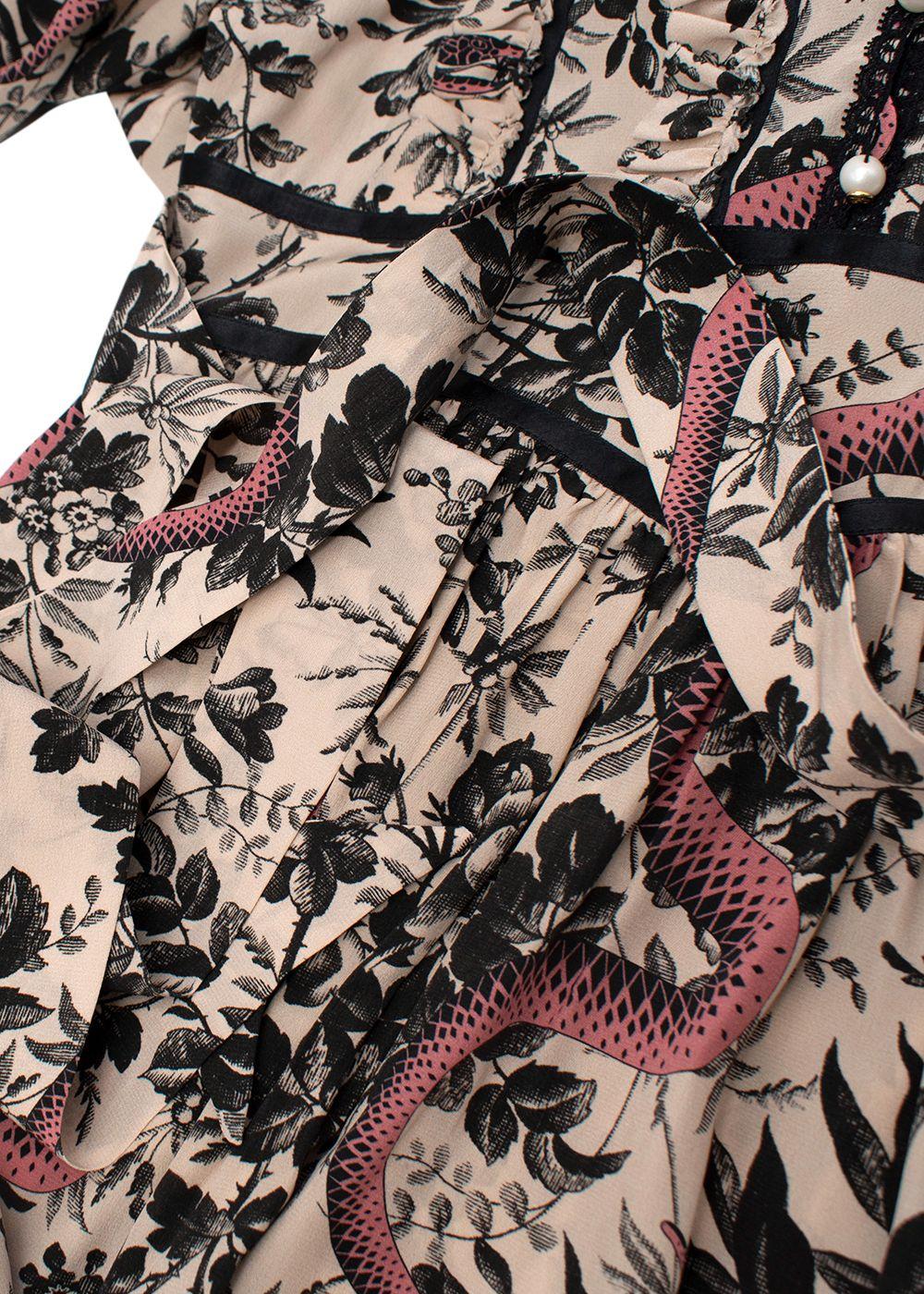 Vestido midi con volantes y estampado floral de serpiente Gucci - US 2 en venta 4
