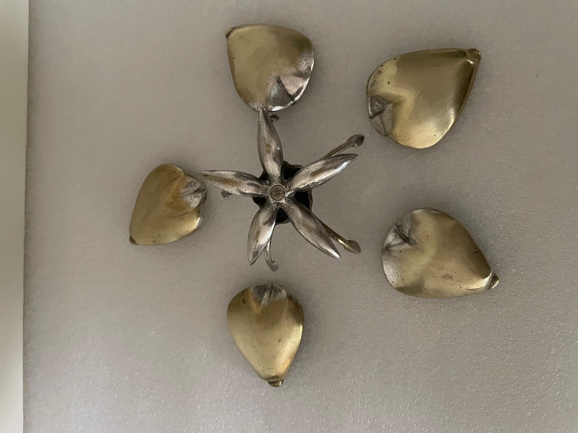 European Gucci flower ashtray For Sale