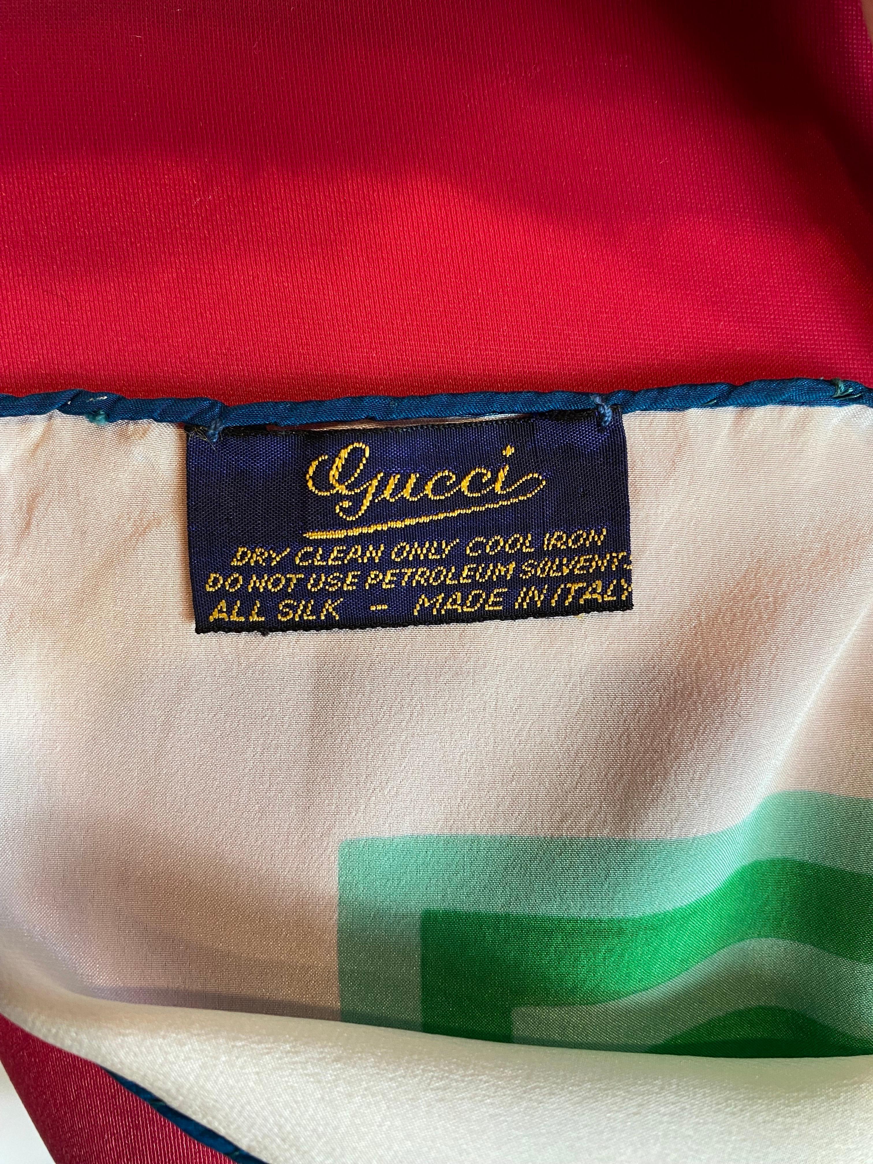 Blue Gucci foulard