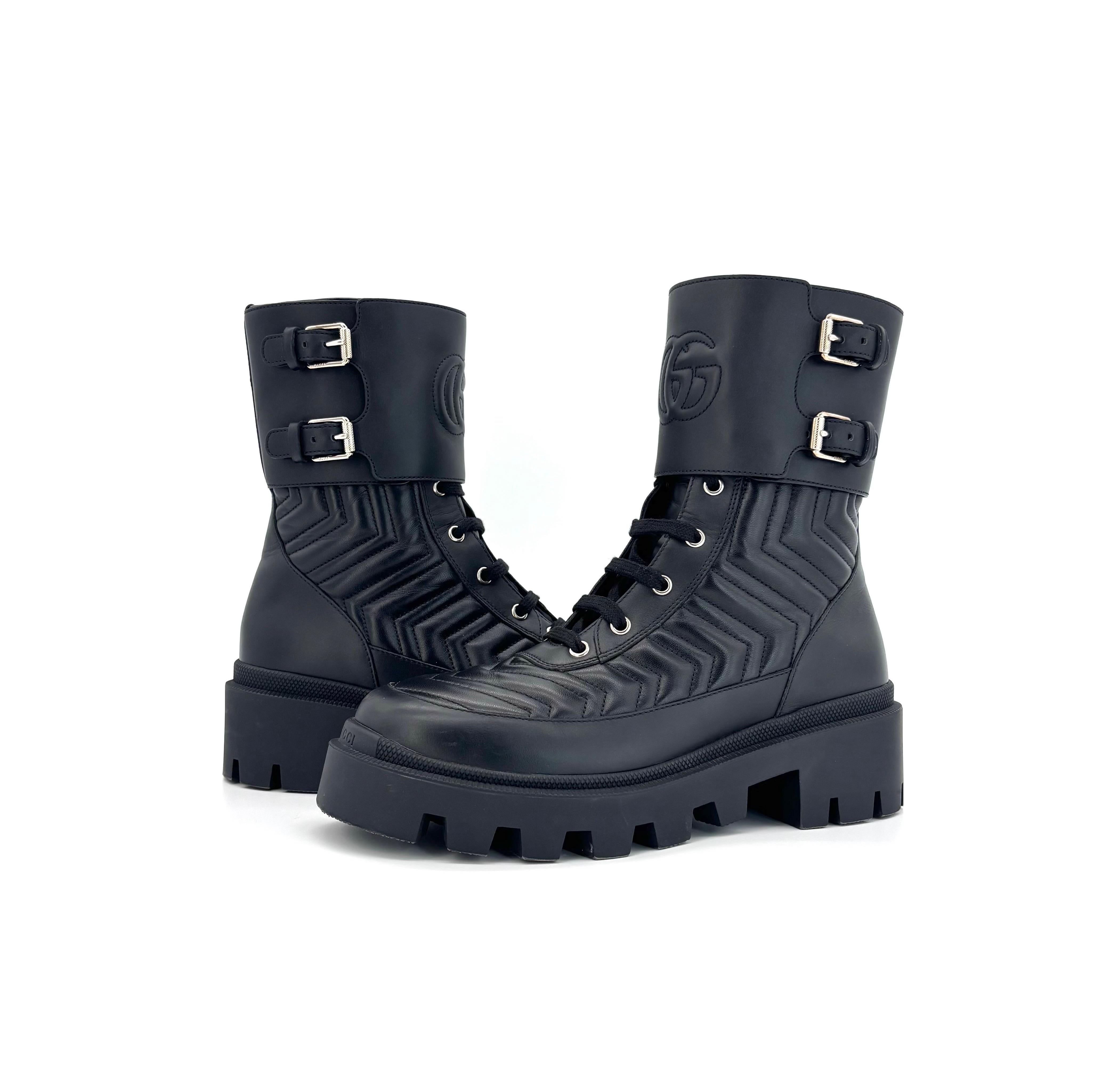 Noir Gucci Frances GG Quilted Matelasse Lug Leather Lace Up Ankle Boots 39.5 en vente