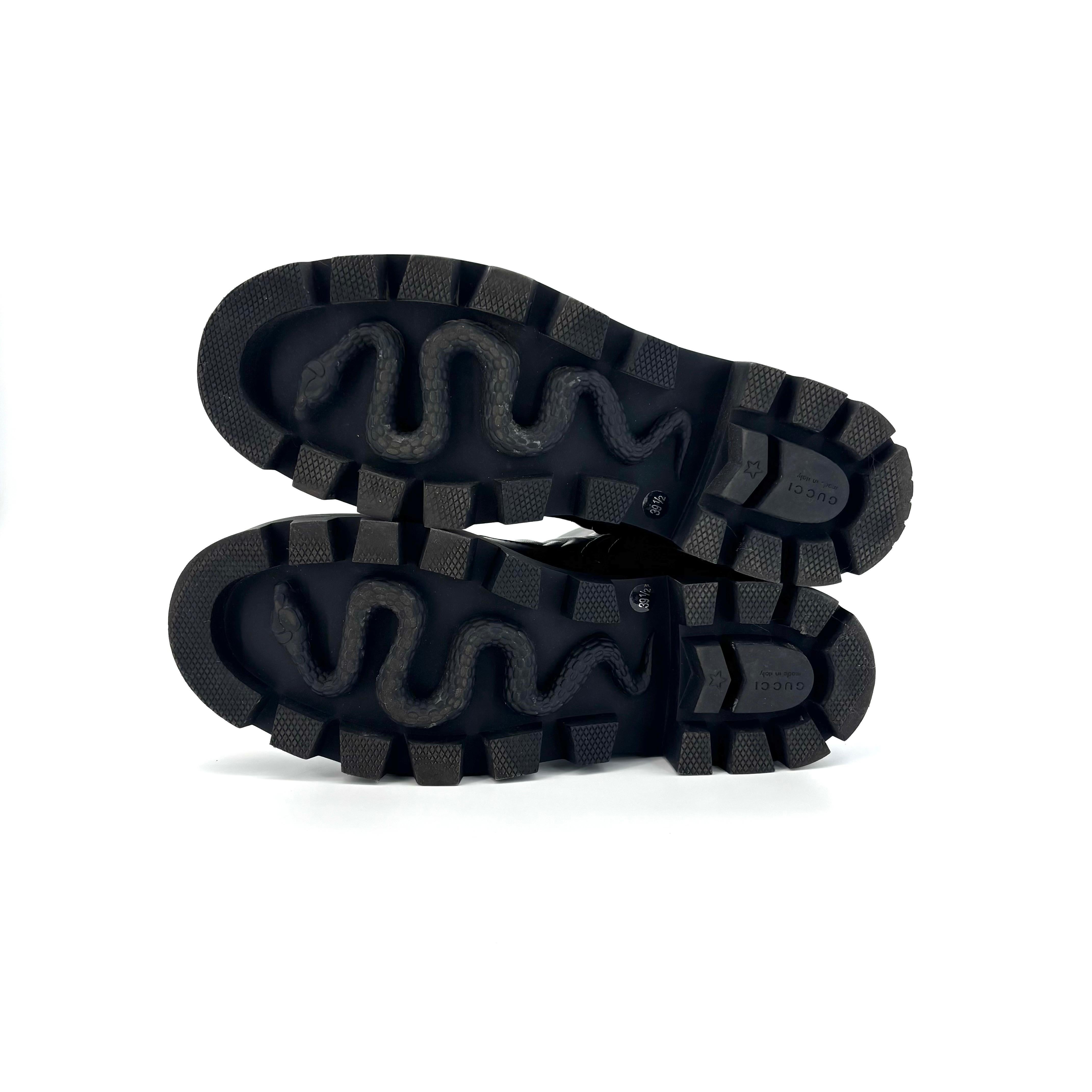 Gucci Frances GG Quilted Matelasse Lug Leather Lace Up Ankle Boots 39.5 en vente 2